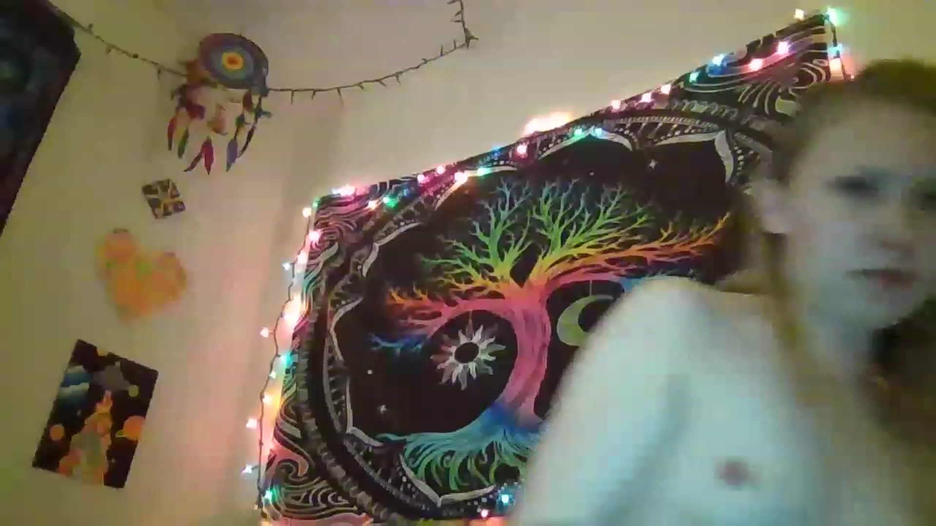 Gallery image thumbnail from Emilylove333's myfreecams stream on, 04/18/2023, 07:10 image 18 of 20