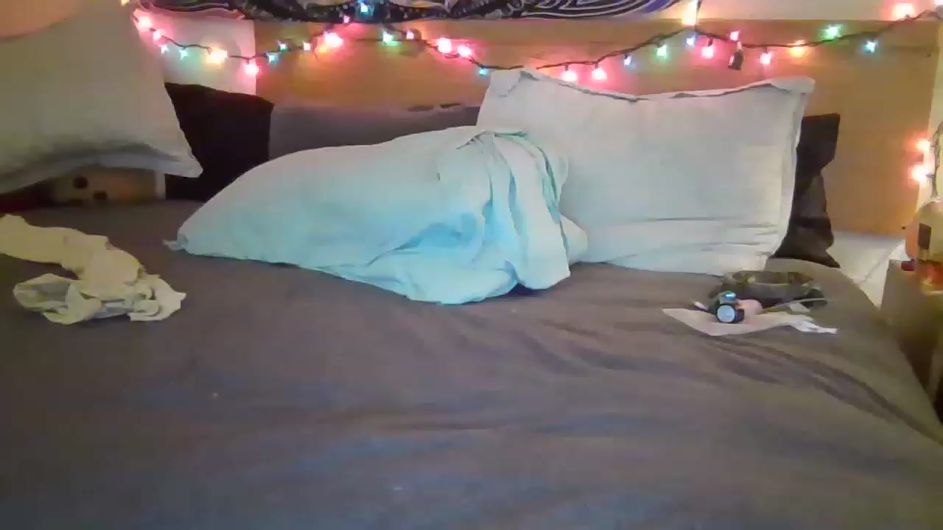 Gallery image thumbnail from Emilylove333's myfreecams stream on, 04/18/2023, 07:10 image 12 of 20