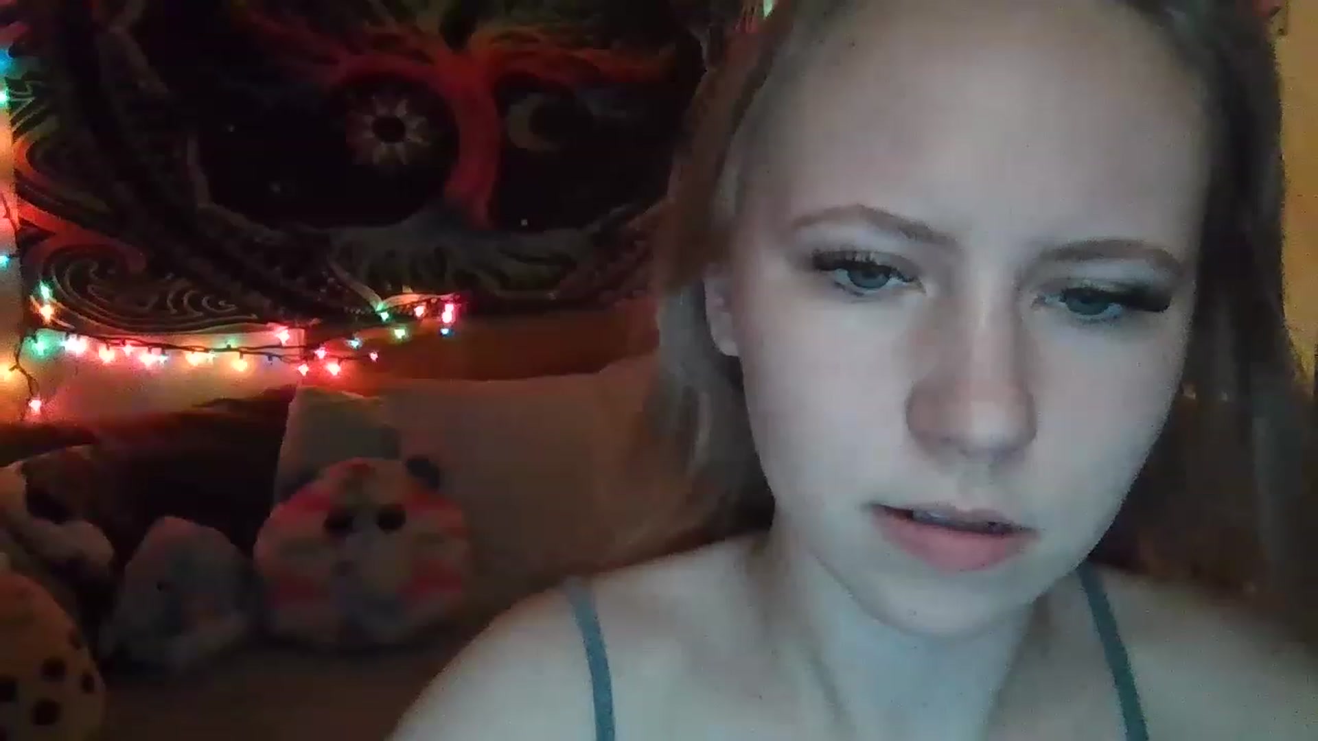 Gallery image thumbnail from Emilylove333's myfreecams stream on, 04/28/2023, 24:11 image 8 of 20
