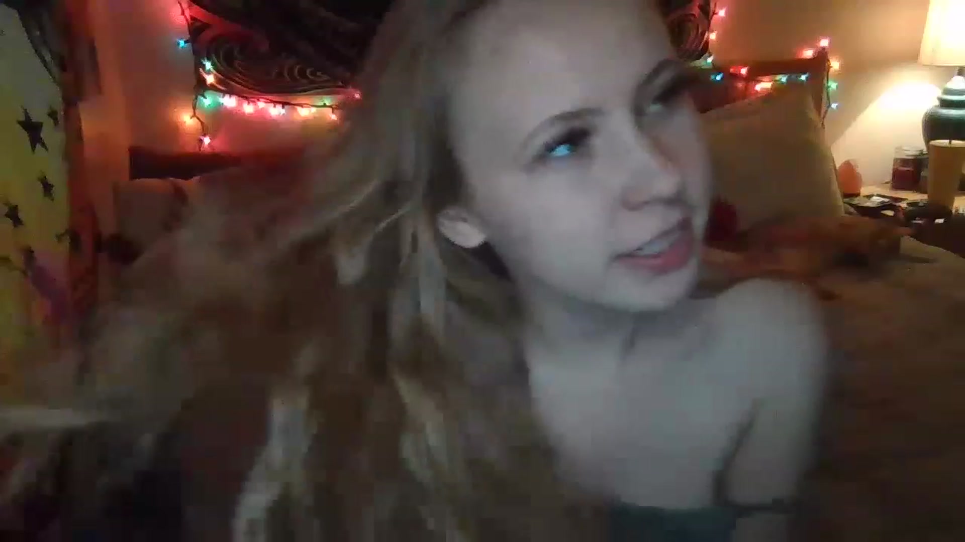 Gallery image thumbnail from Emilylove333's myfreecams stream on, 04/28/2023, 24:11 image 3 of 20
