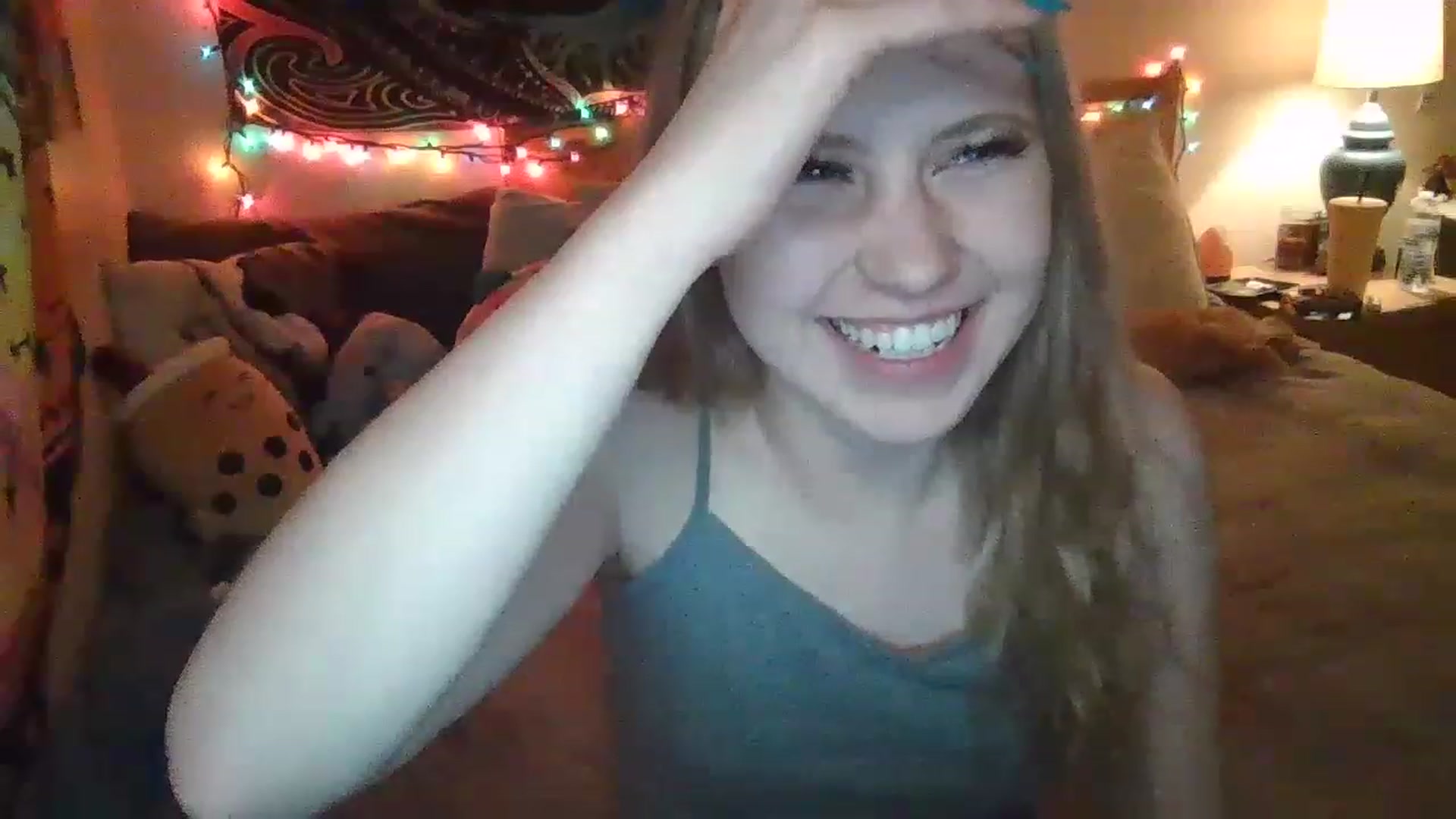Gallery image thumbnail from Emilylove333's myfreecams stream on, 04/28/2023, 24:11 image 5 of 20