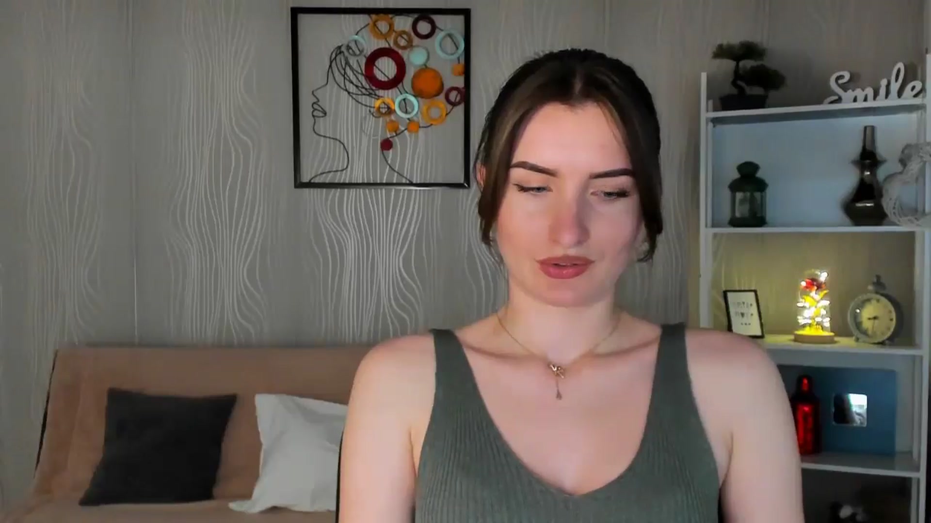 Gallery image thumbnail from EmilysBack's myfreecams stream on, 03/07/2025, 18:41 image 12 of 20
