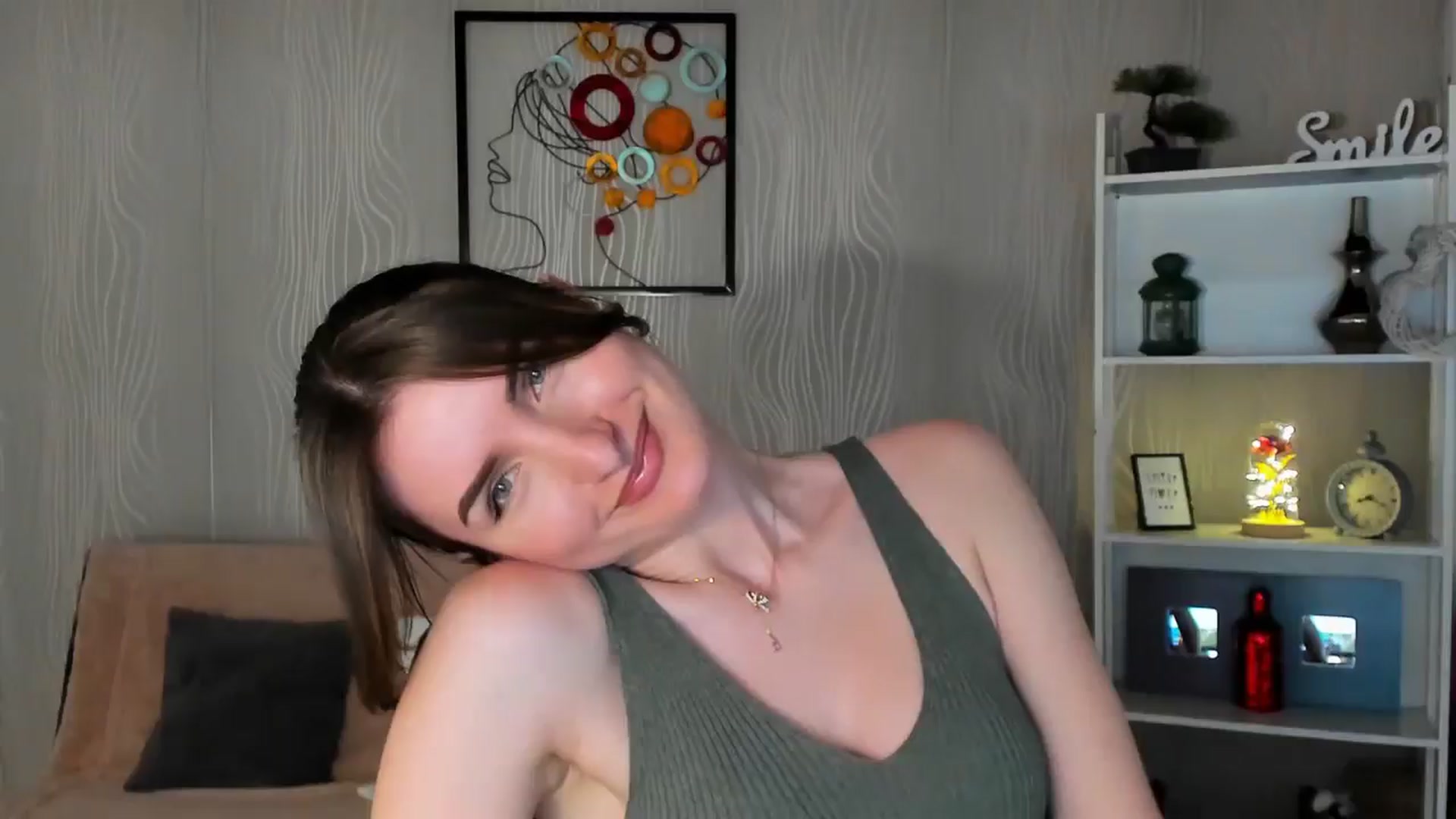 Gallery image thumbnail from EmilysBack's myfreecams stream on, 03/07/2025, 18:41 image 1 of 20