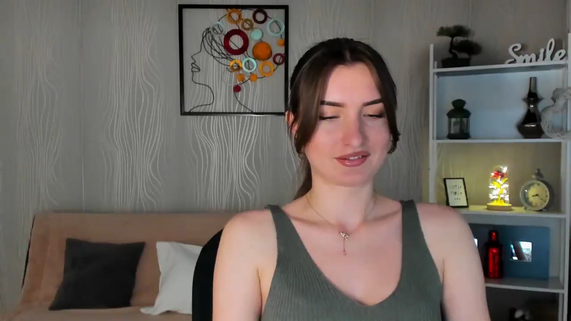 Gallery image thumbnail from EmilysBack's myfreecams stream on, 03/07/2025, 18:41 image 3 of 20