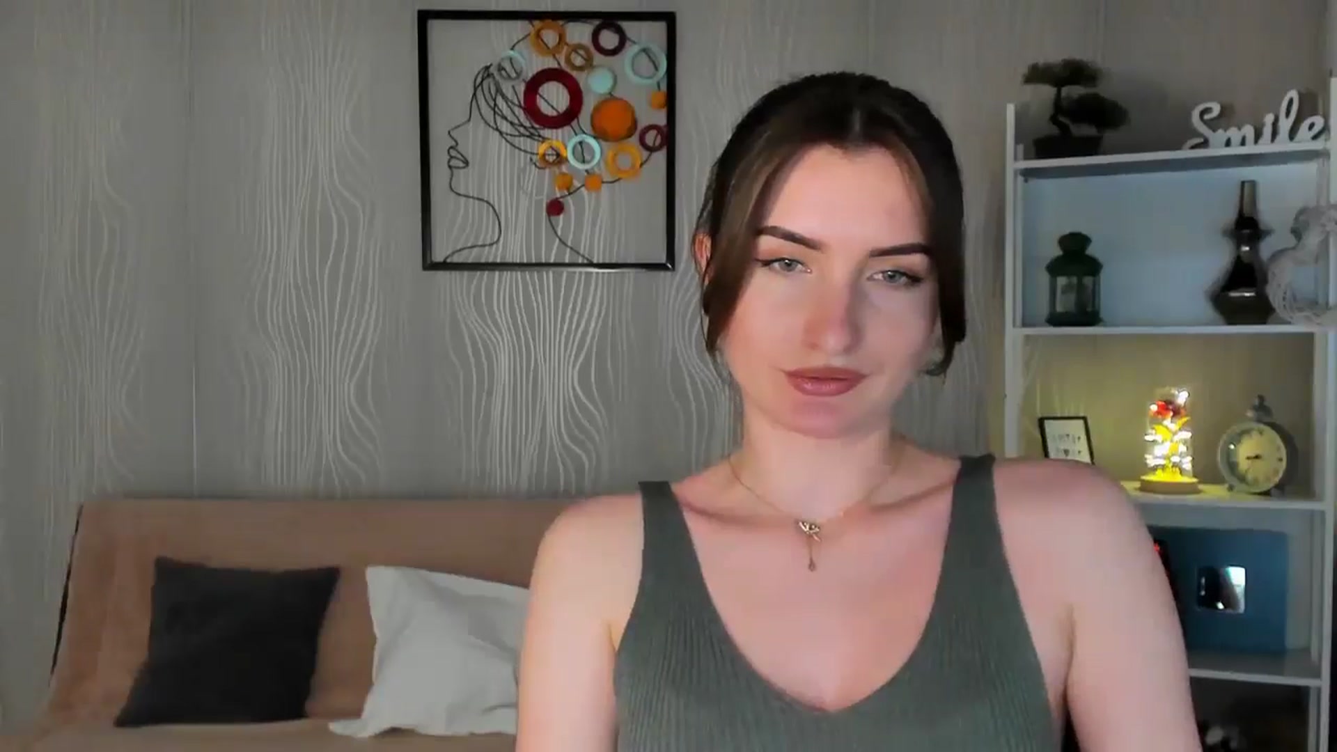 Gallery image thumbnail from EmilysBack's myfreecams stream on, 03/07/2025, 18:41 image 15 of 20