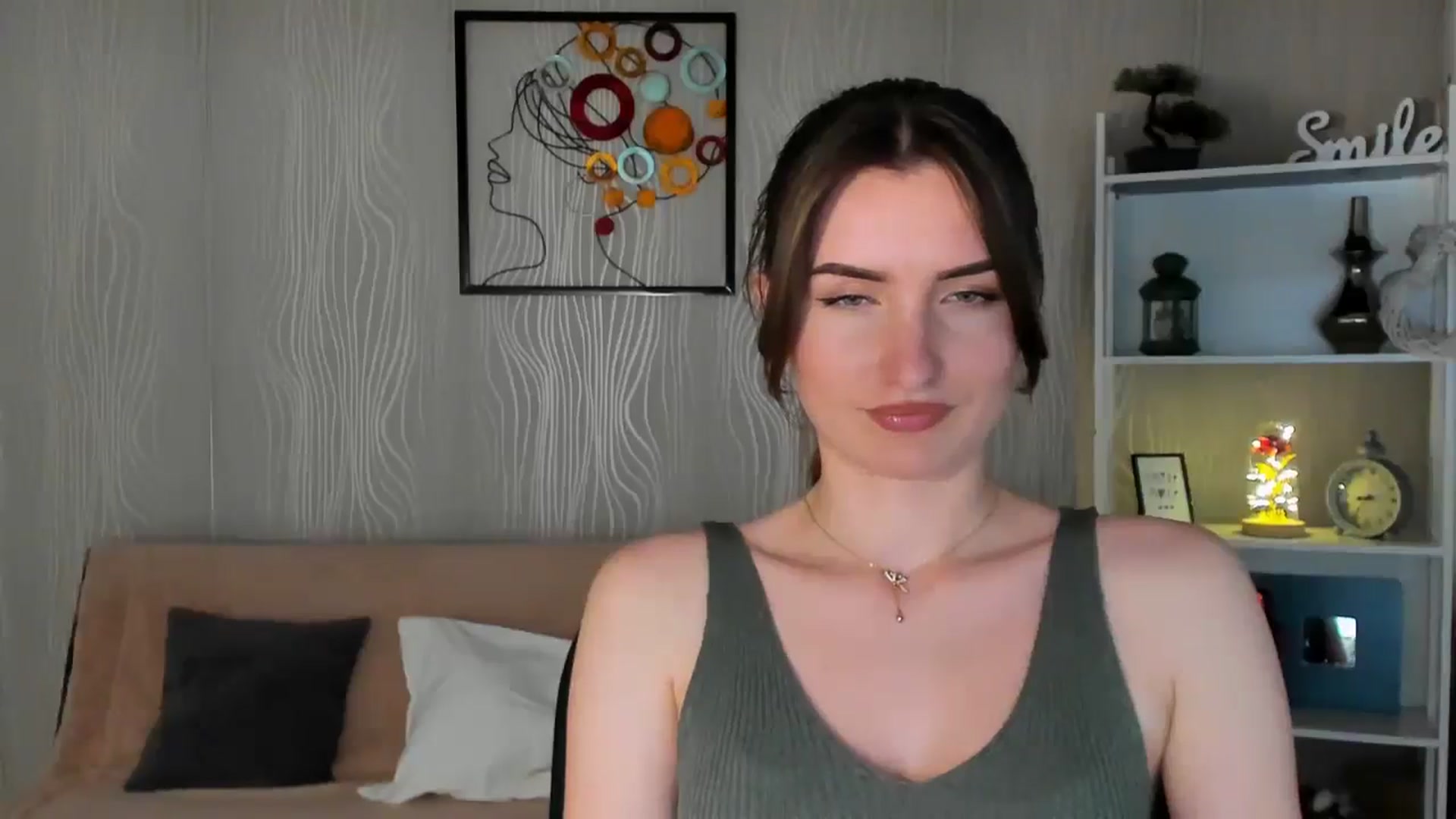 Gallery image thumbnail from EmilysBack's myfreecams stream on, 03/07/2025, 18:41 image 16 of 20