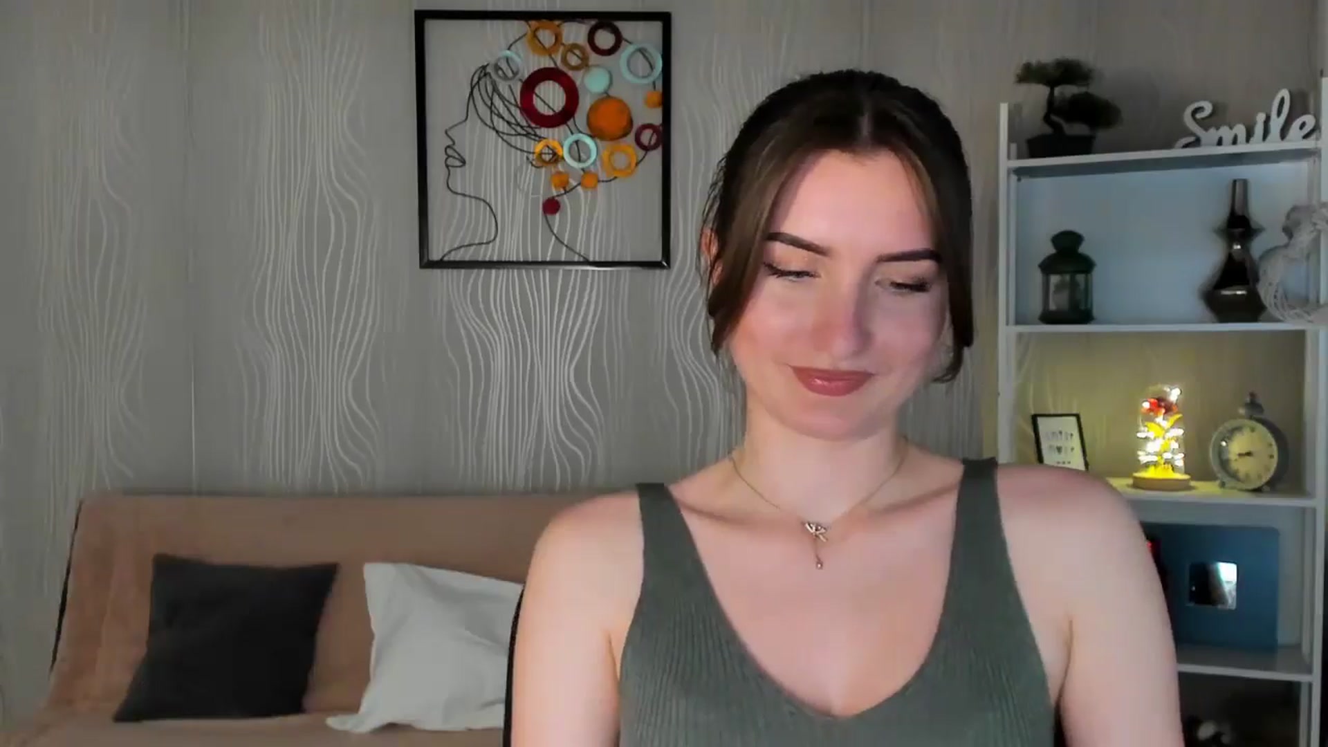 Gallery image thumbnail from EmilysBack's myfreecams stream on, 03/07/2025, 18:41 image 19 of 20