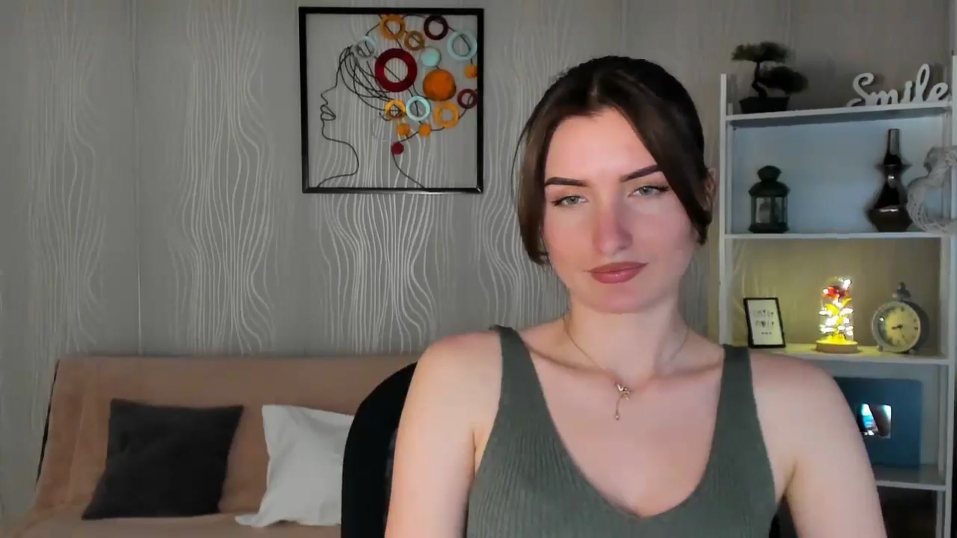 Gallery image thumbnail from EmilysBack's myfreecams stream on, 03/07/2025, 18:41 image 7 of 20