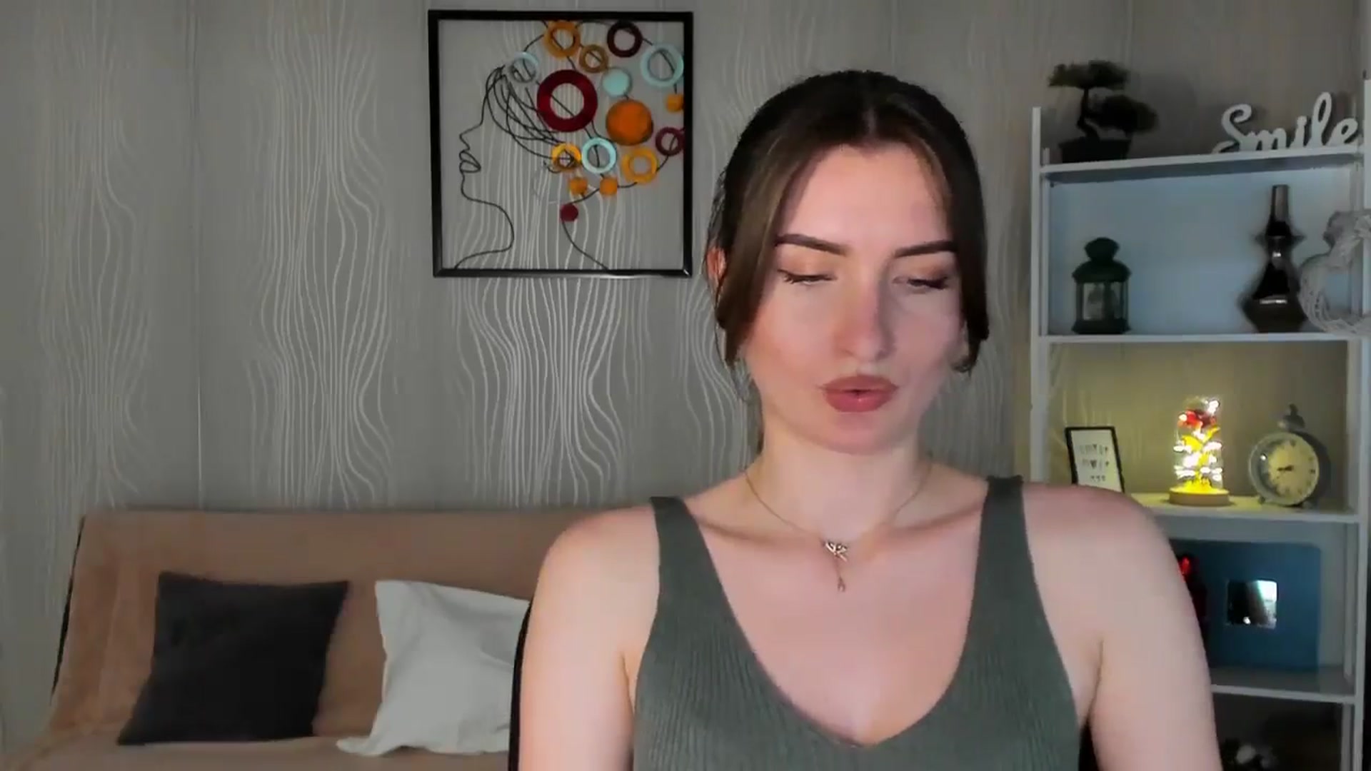 Gallery image thumbnail from EmilysBack's myfreecams stream on, 03/07/2025, 18:41 image 17 of 20