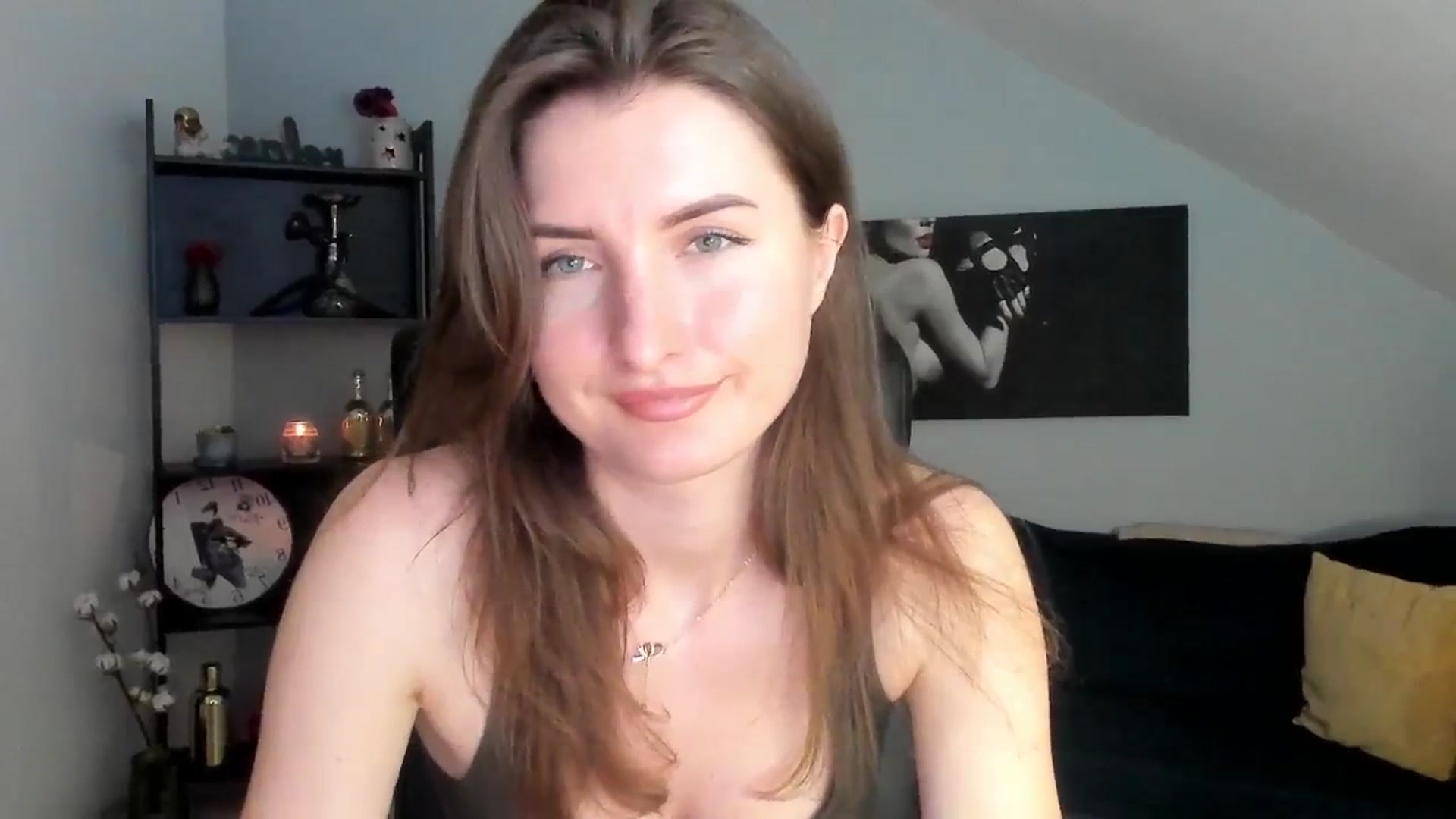 Gallery image thumbnail from EmilysBack's myfreecams stream on, 03/15/2025, 18:35 image 5 of 20