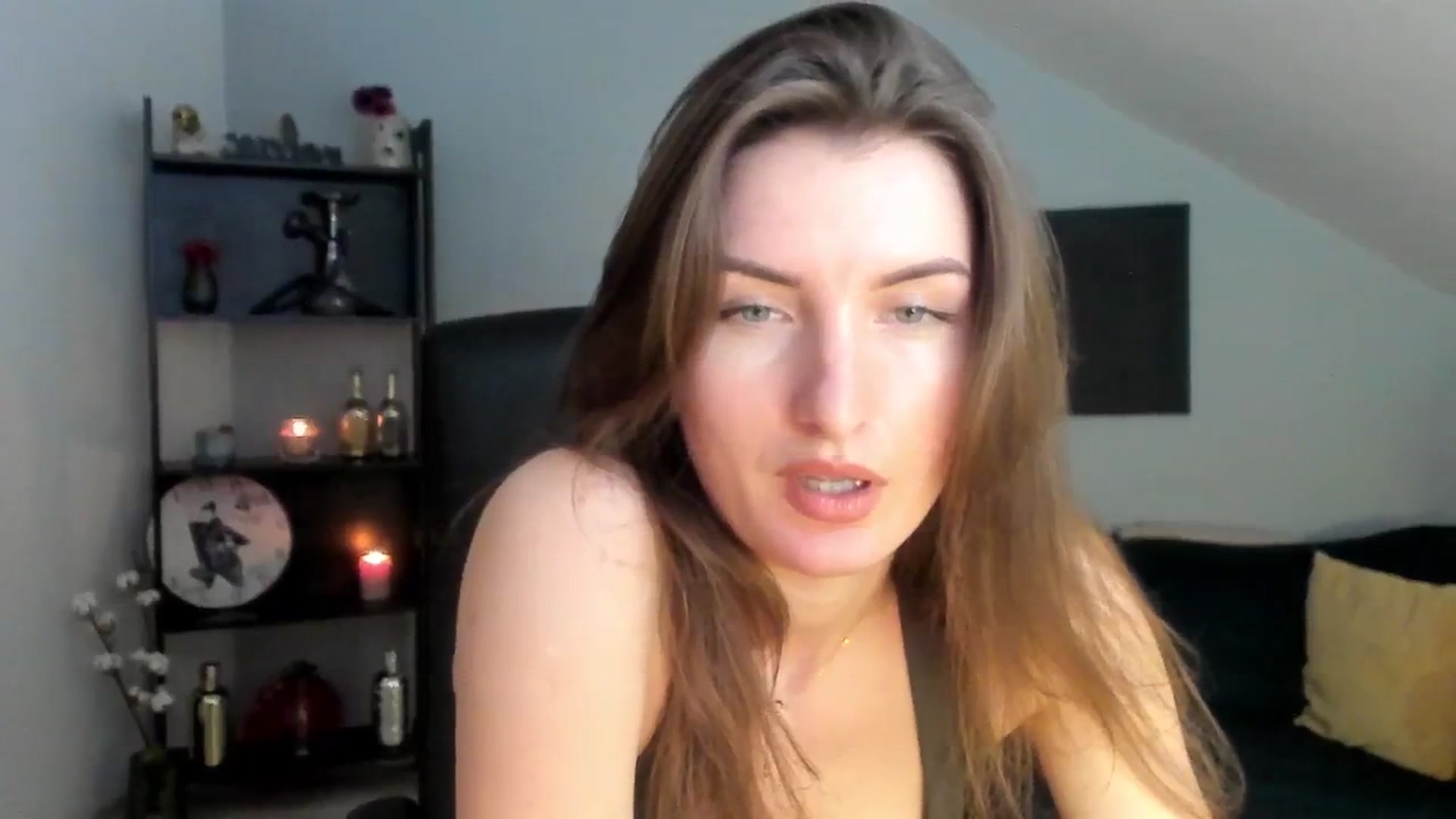 Gallery image thumbnail from EmilysBack's myfreecams stream on, 03/15/2025, 18:35 image 2 of 20