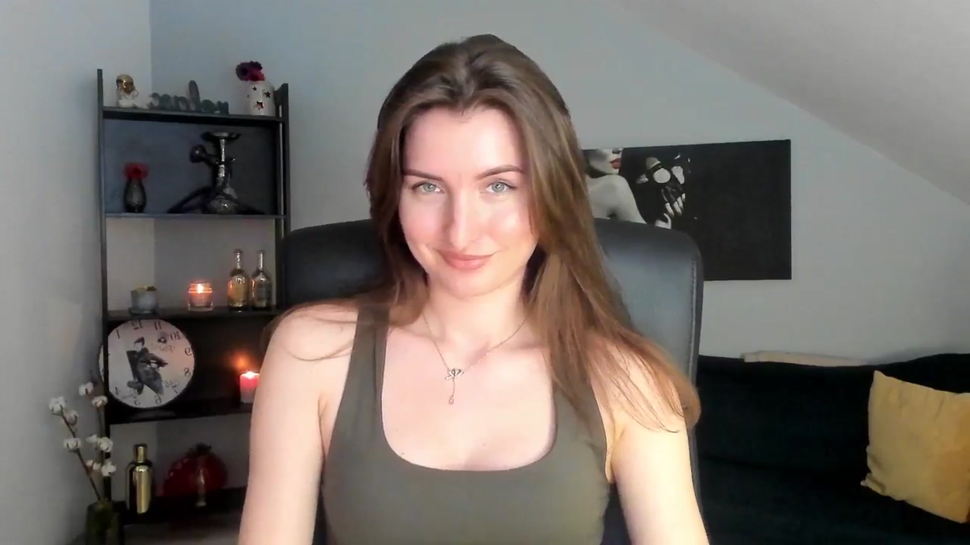 Gallery image thumbnail from EmilysBack's myfreecams stream on, 03/15/2025, 18:35 image 7 of 20