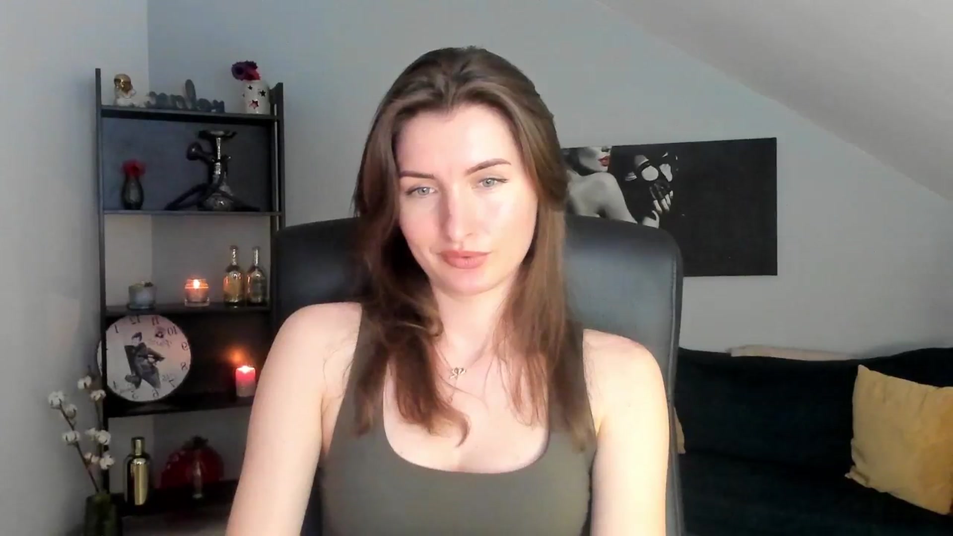 Gallery image thumbnail from EmilysBack's myfreecams stream on, 03/15/2025, 18:35 image 13 of 20