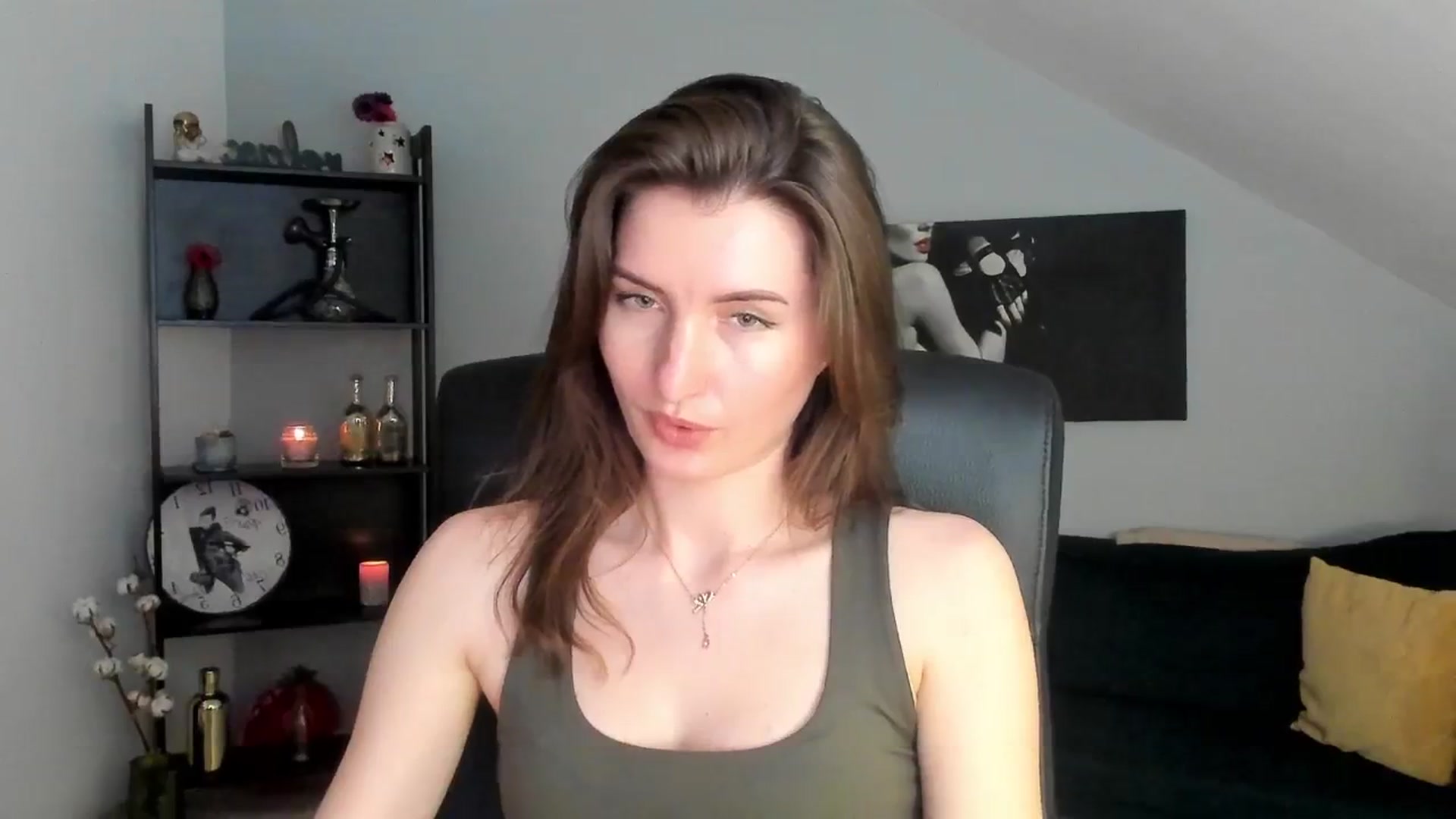 Gallery image thumbnail from EmilysBack's myfreecams stream on, 03/15/2025, 19:43 image 19 of 20