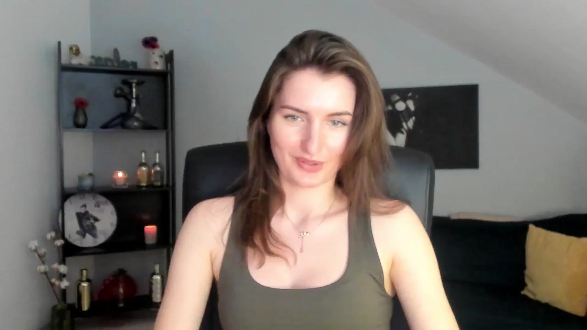 Gallery image thumbnail from EmilysBack's myfreecams stream on, 03/15/2025, 19:43 image 15 of 20