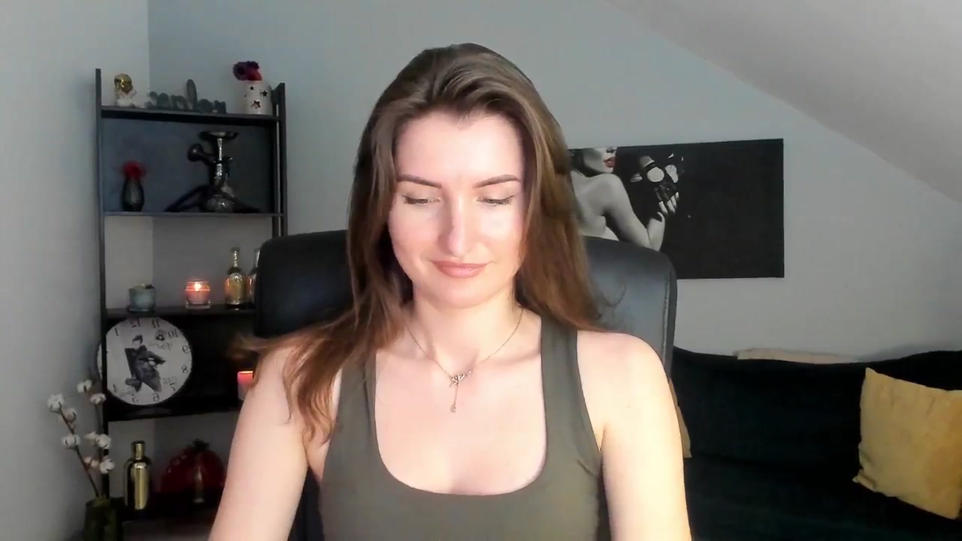 Gallery image thumbnail from EmilysBack's myfreecams stream on, 03/15/2025, 19:43 image 11 of 20