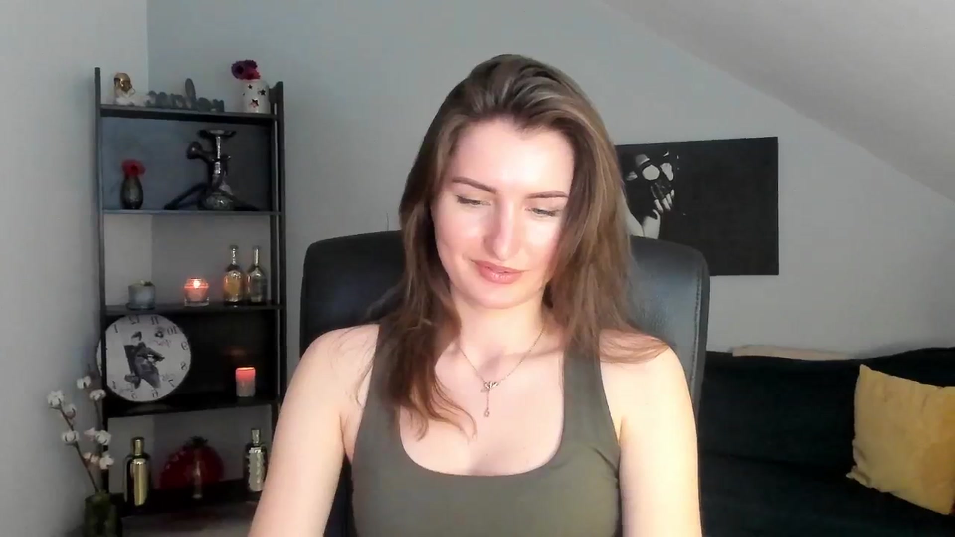 Gallery image thumbnail from EmilysBack's myfreecams stream on, 03/15/2025, 19:43 image 16 of 20