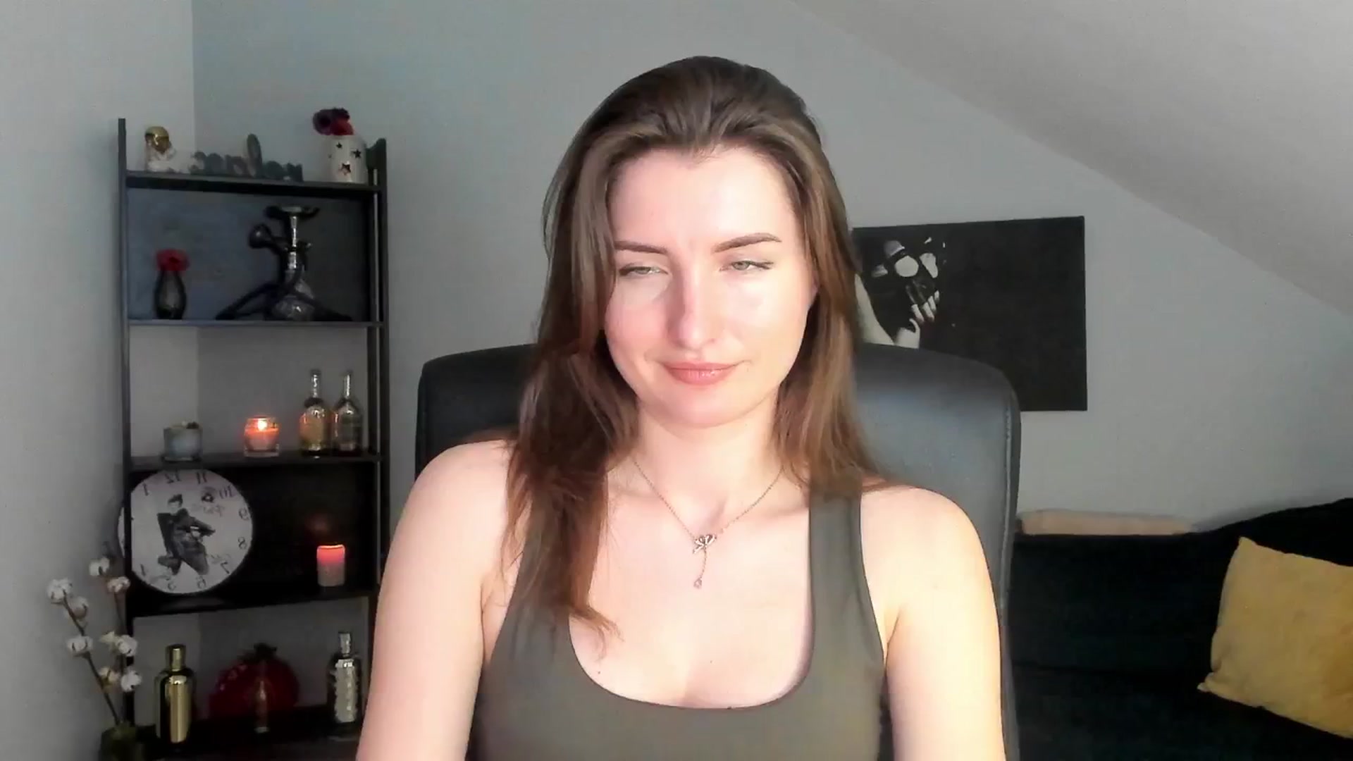 Gallery image thumbnail from EmilysBack's myfreecams stream on, 03/15/2025, 22:25 image 14 of 20