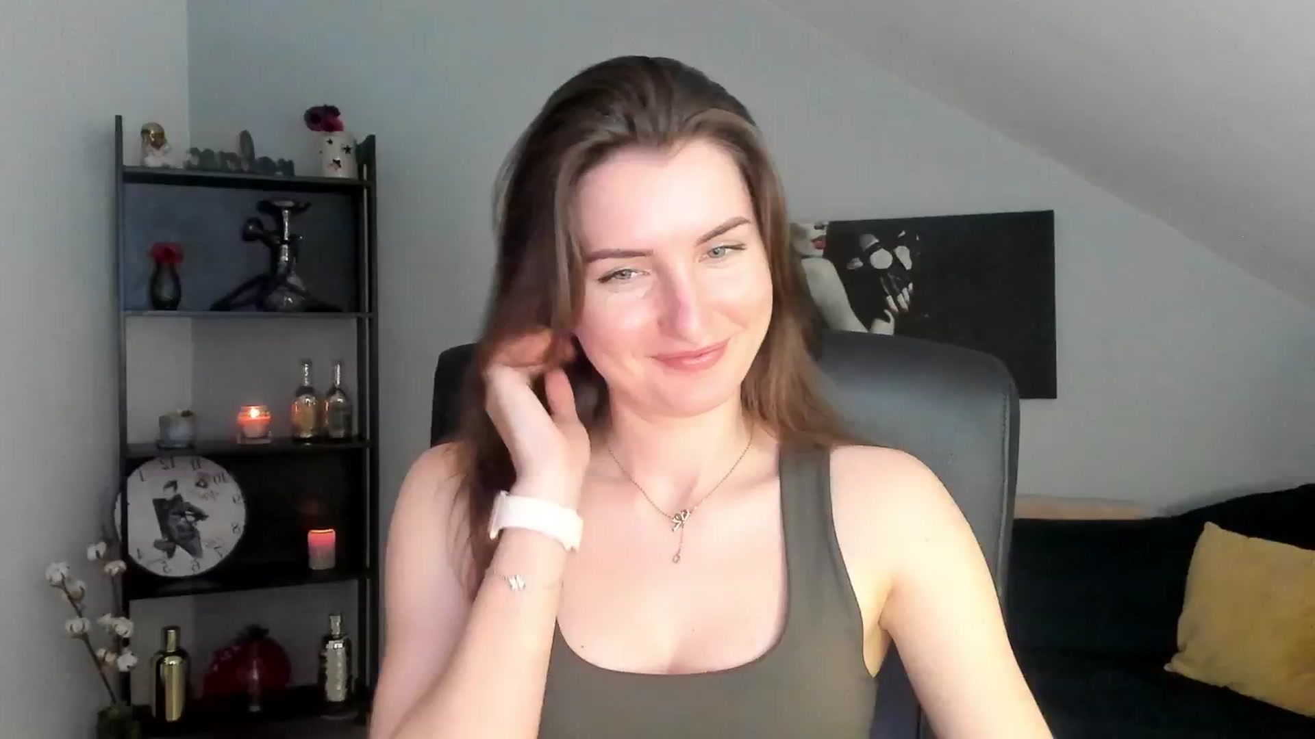 Gallery image thumbnail from EmilysBack's myfreecams stream on, 03/15/2025, 22:25 image 9 of 20