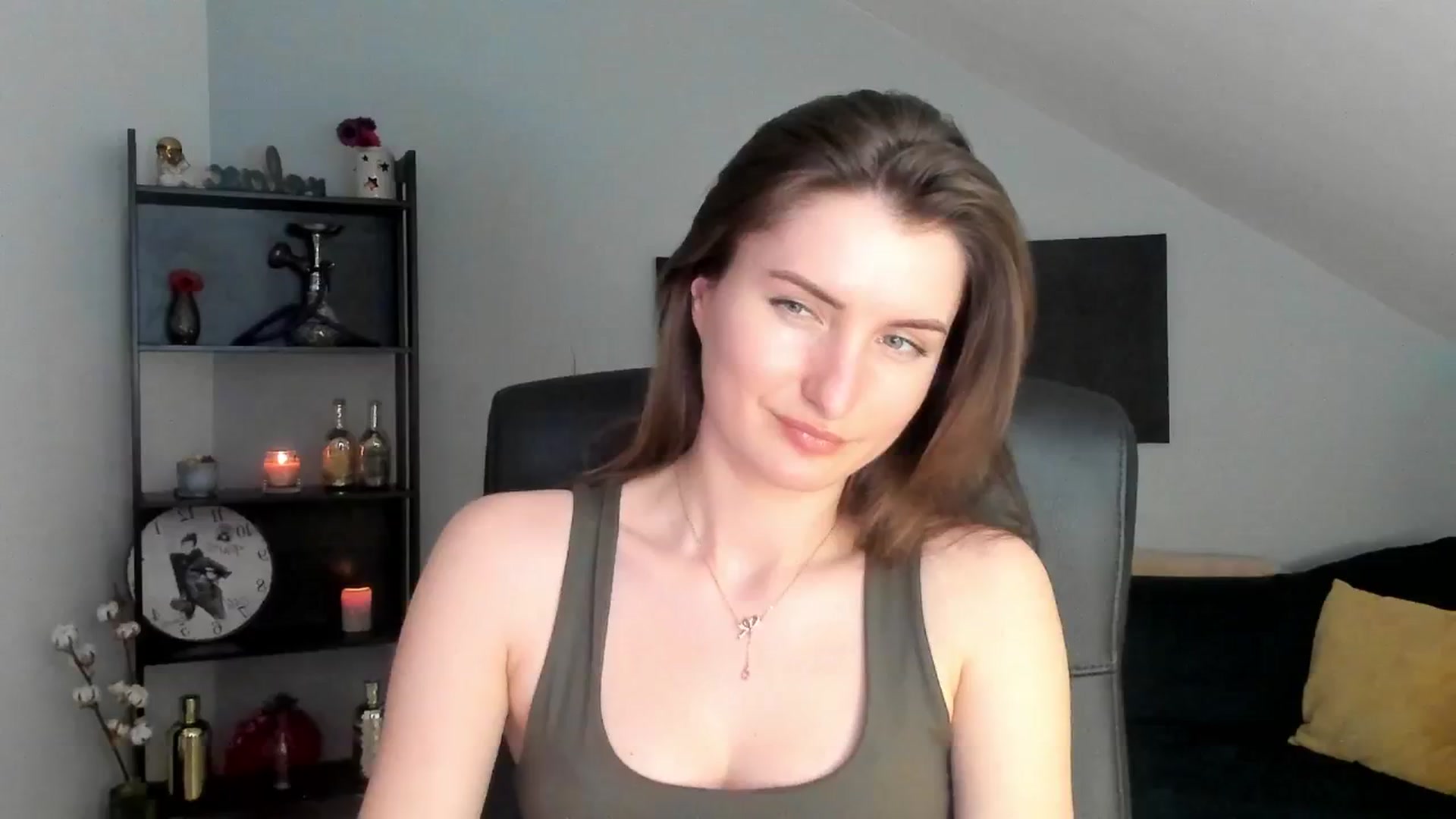 Gallery image thumbnail from EmilysBack's myfreecams stream on, 03/15/2025, 22:25 image 19 of 20