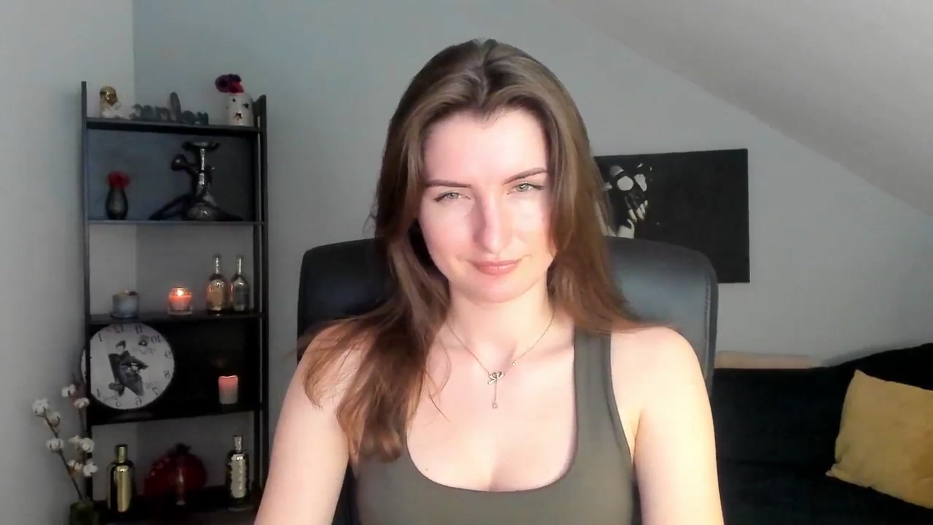 Gallery image thumbnail from EmilysBack's myfreecams stream on, 03/15/2025, 22:46 image 7 of 20