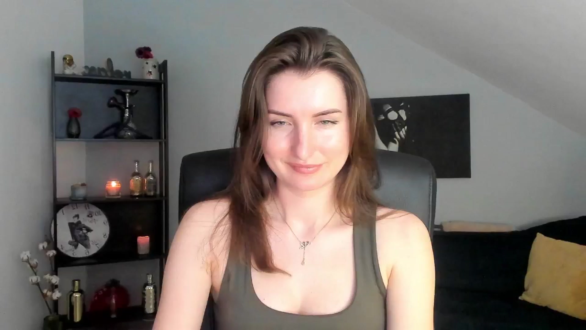 Gallery image thumbnail from EmilysBack's myfreecams stream on, 03/15/2025, 22:46 image 1 of 20