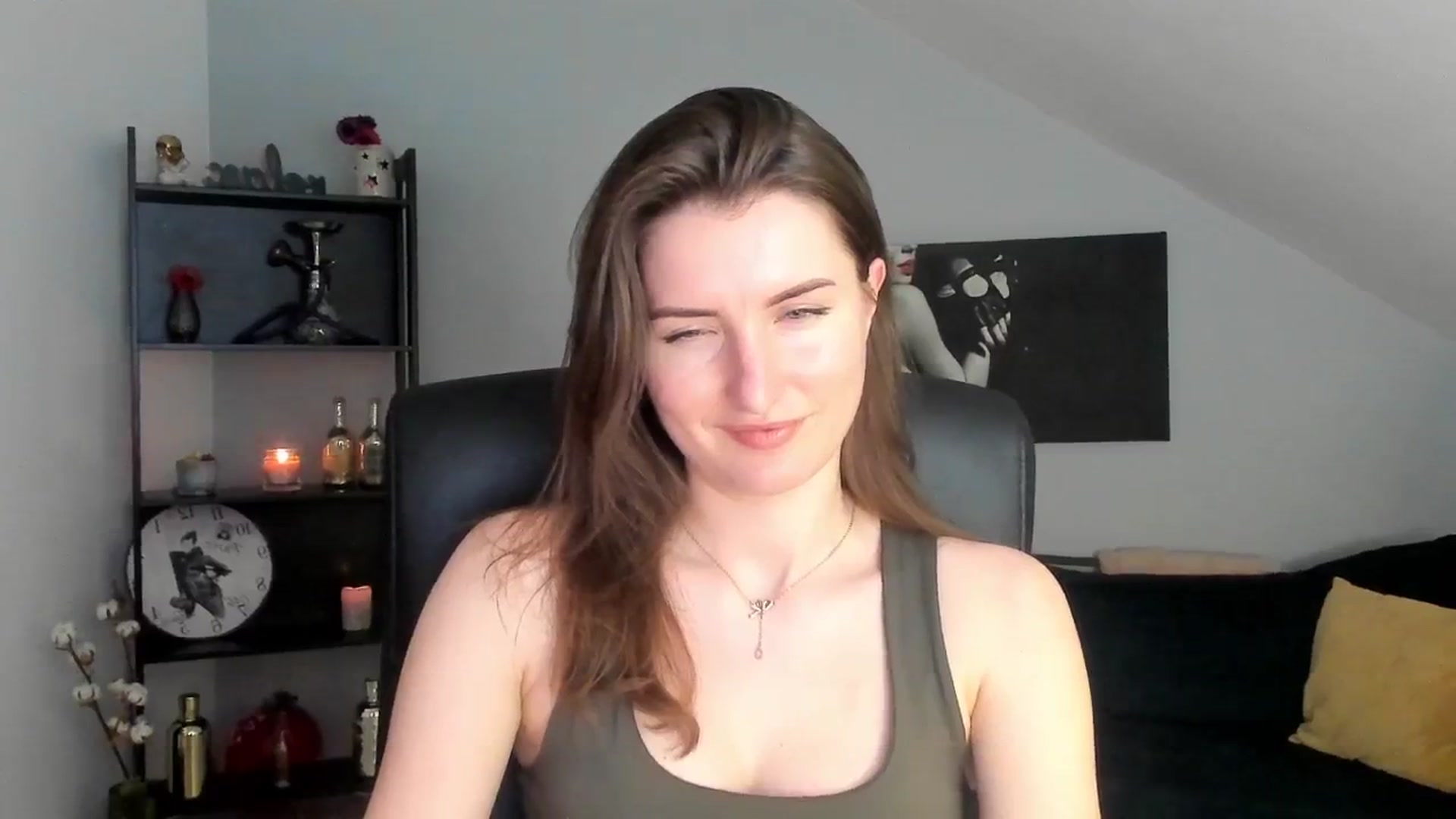 Gallery image thumbnail from EmilysBack's myfreecams stream on, 03/15/2025, 22:46 image 14 of 20