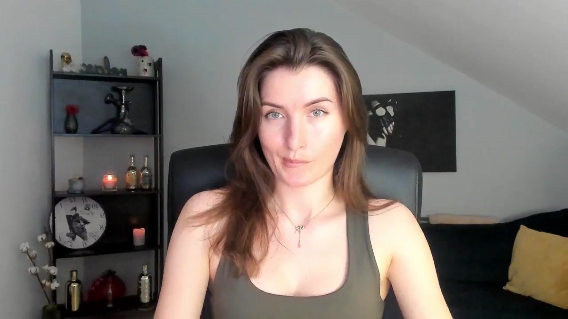 Gallery image thumbnail from EmilysBack's myfreecams stream on, 03/15/2025, 22:46 image 8 of 20