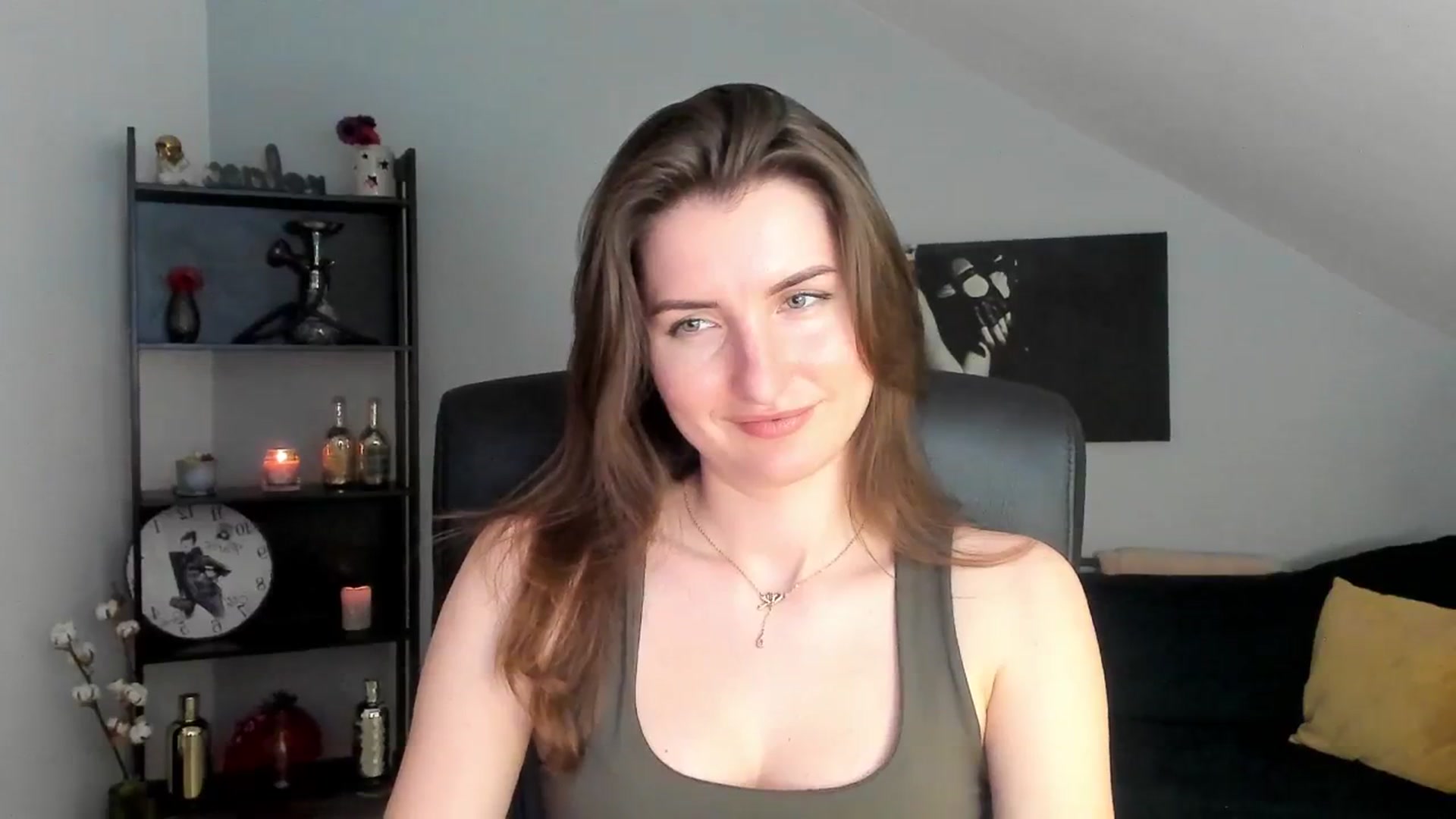 Gallery image thumbnail from EmilysBack's myfreecams stream on, 03/15/2025, 22:46 image 12 of 20