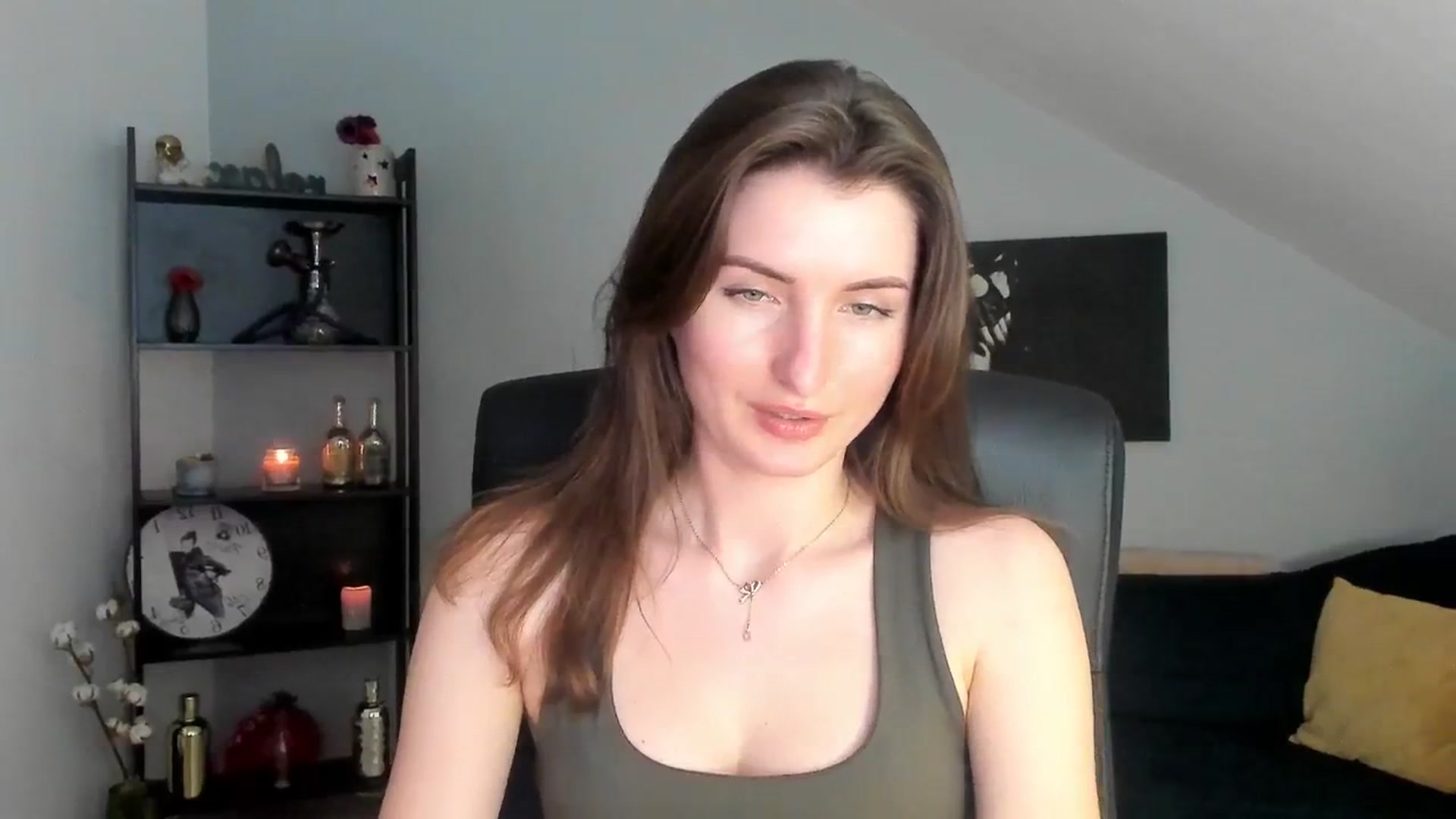 Gallery image thumbnail from EmilysBack's myfreecams stream on, 03/15/2025, 22:46 image 6 of 20
