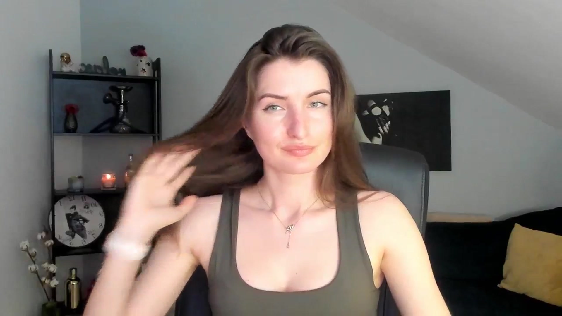 Gallery image thumbnail from EmilysBack's myfreecams stream on, 03/15/2025, 22:46 image 3 of 20