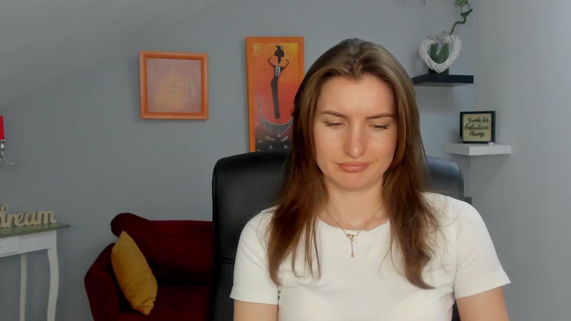 Gallery image thumbnail from EmilysBack's myfreecams stream on, 03/18/2025, 19:53 image 3 of 20