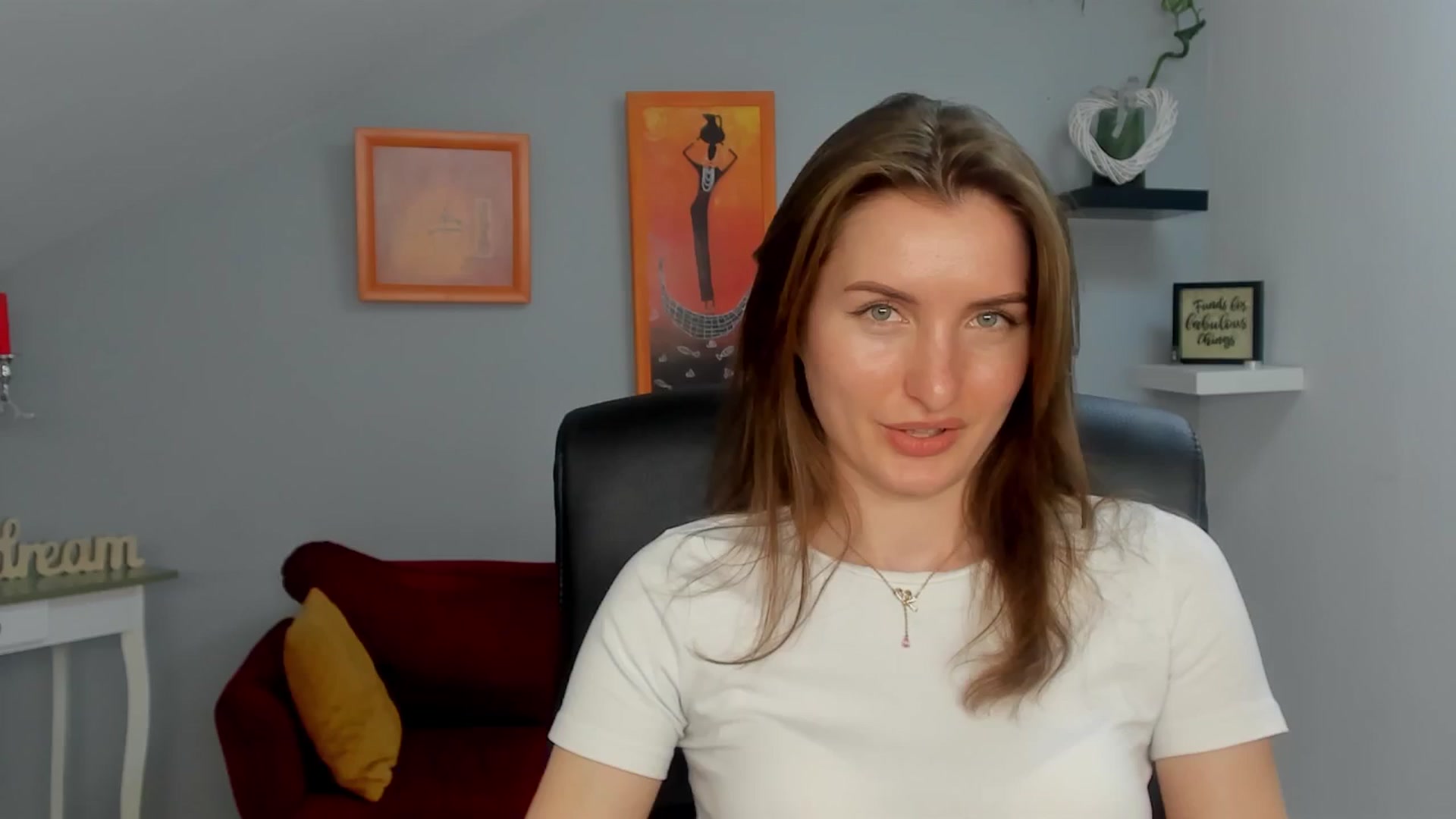 Gallery image thumbnail from EmilysBack's myfreecams stream on, 03/18/2025, 19:53 image 14 of 20