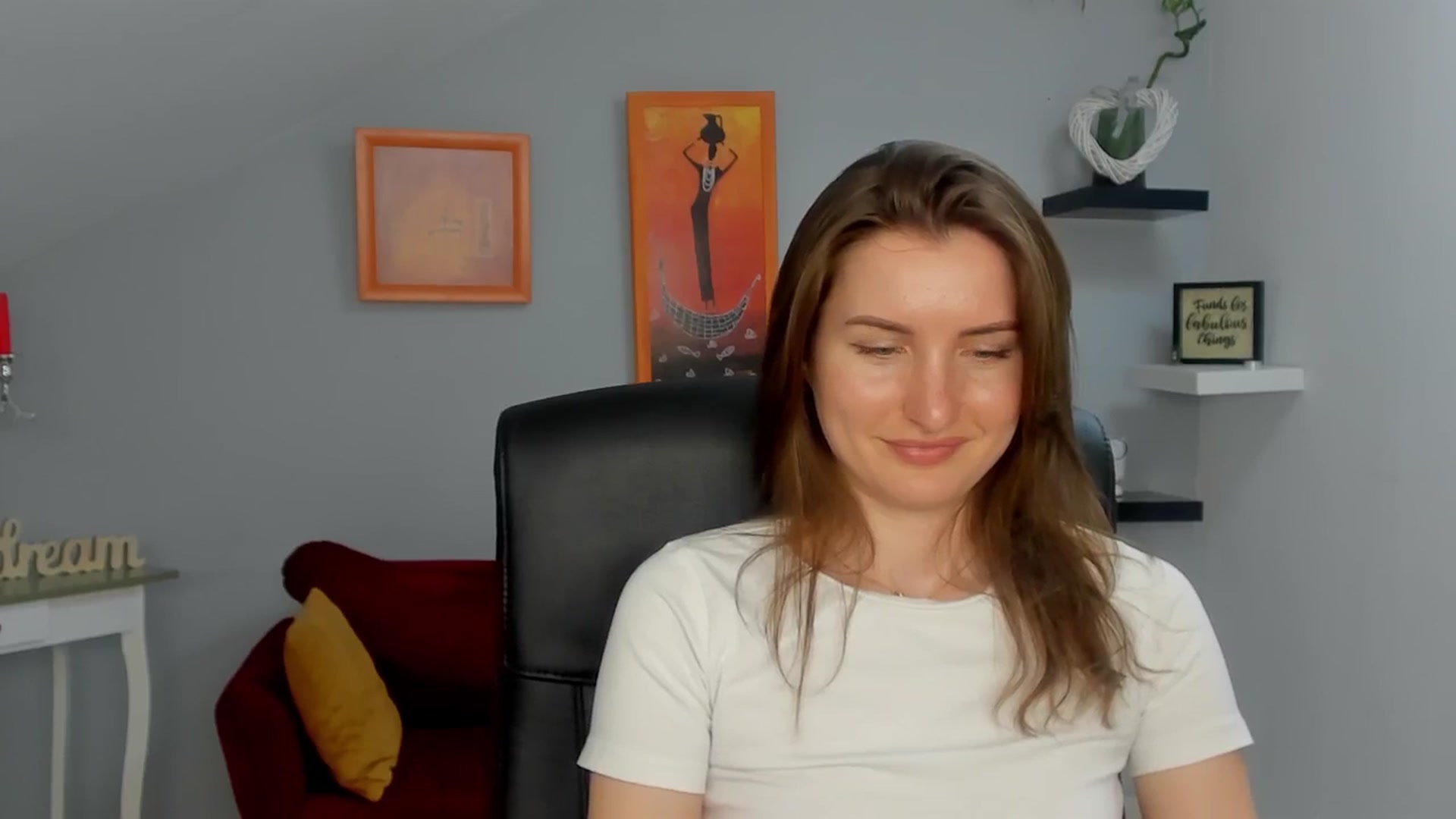 Gallery image thumbnail from EmilysBack's myfreecams stream on, 03/18/2025, 19:53 image 20 of 20