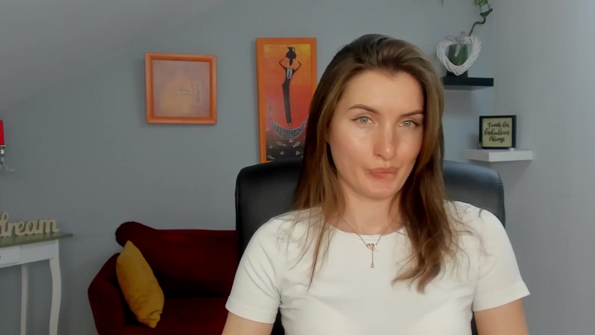 Gallery image thumbnail from EmilysBack's myfreecams stream on, 03/18/2025, 19:53 image 11 of 20