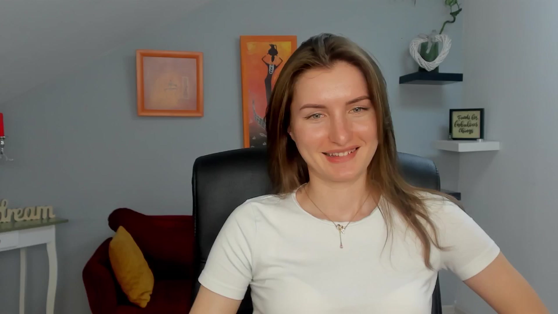 Gallery image thumbnail from EmilysBack's myfreecams stream on, 03/18/2025, 19:53 image 6 of 20