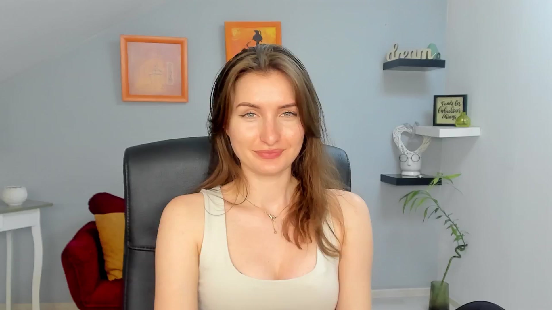 Gallery image thumbnail from EmilysBack's myfreecams stream on, 03/20/2025, 20:03 image 7 of 20