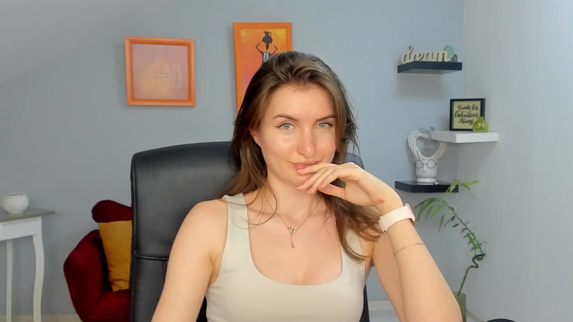 Gallery image thumbnail from EmilysBack's myfreecams stream on, 03/20/2025, 20:03 image 16 of 20