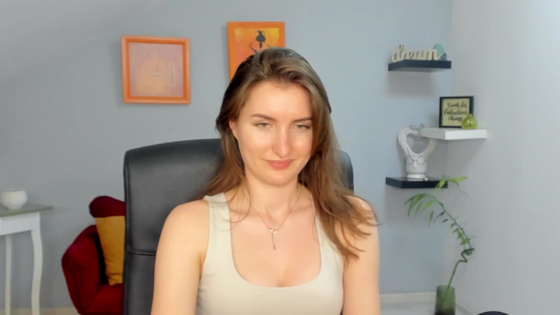 Gallery image thumbnail from EmilysBack's myfreecams stream on, 03/20/2025, 20:03 image 15 of 20