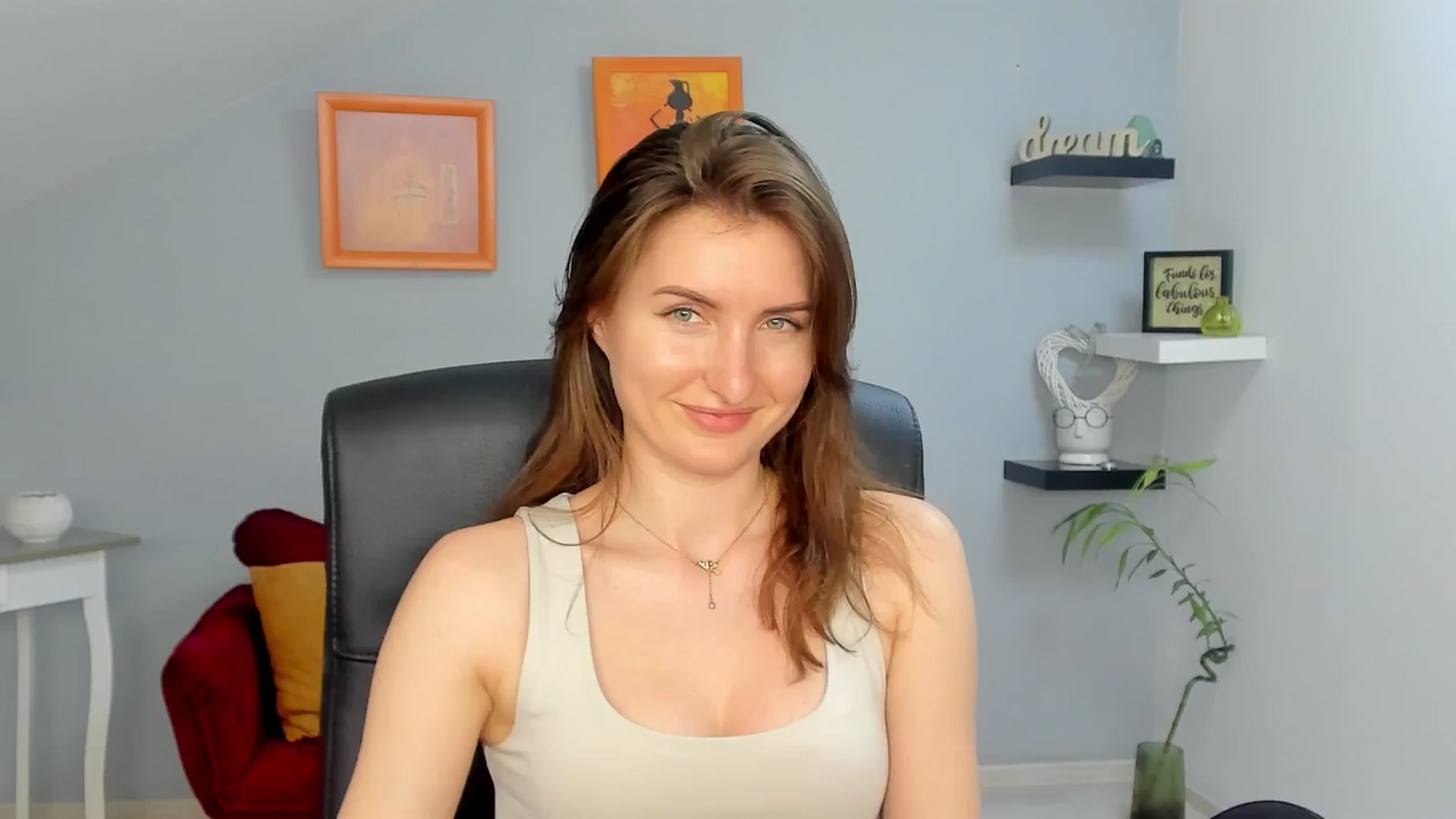 Gallery image thumbnail from EmilysBack's myfreecams stream on, 03/20/2025, 20:03 image 11 of 20