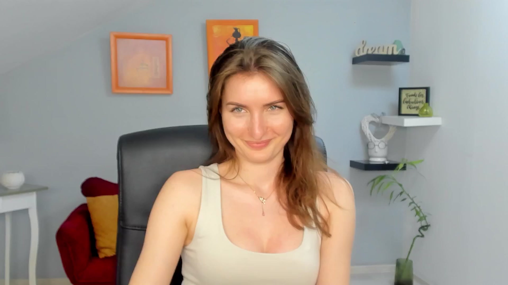 Gallery image thumbnail from EmilysBack's myfreecams stream on, 03/20/2025, 20:03 image 2 of 20