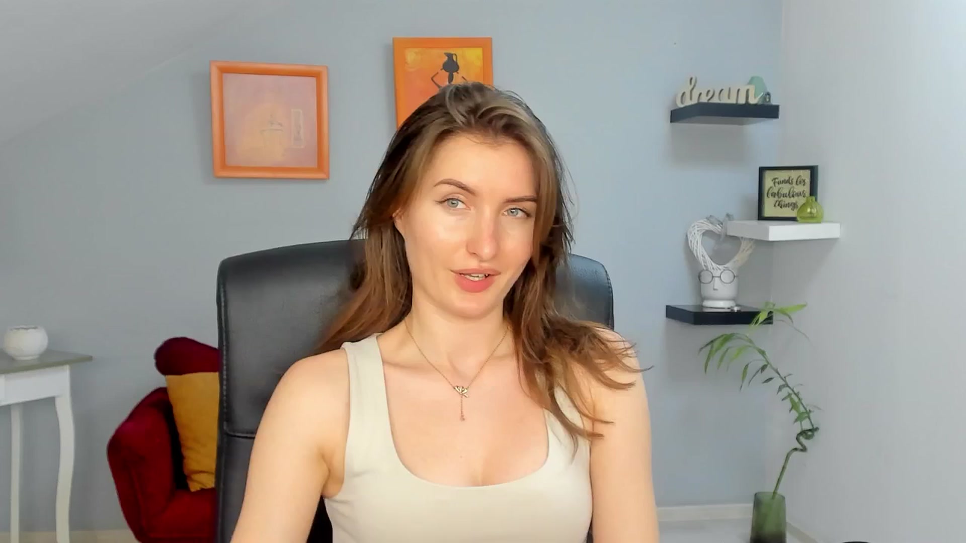 Gallery image thumbnail from EmilysBack's myfreecams stream on, 03/20/2025, 20:03 image 18 of 20