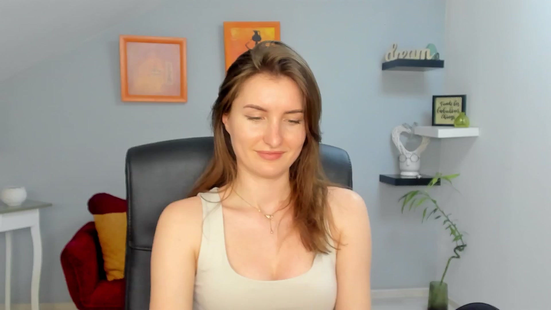 Gallery image thumbnail from EmilysBack's myfreecams stream on, 03/20/2025, 20:03 image 8 of 20