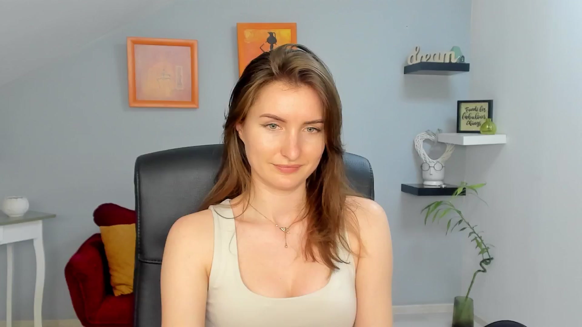 Gallery image thumbnail from EmilysBack's myfreecams stream on, 03/20/2025, 20:03 image 10 of 20