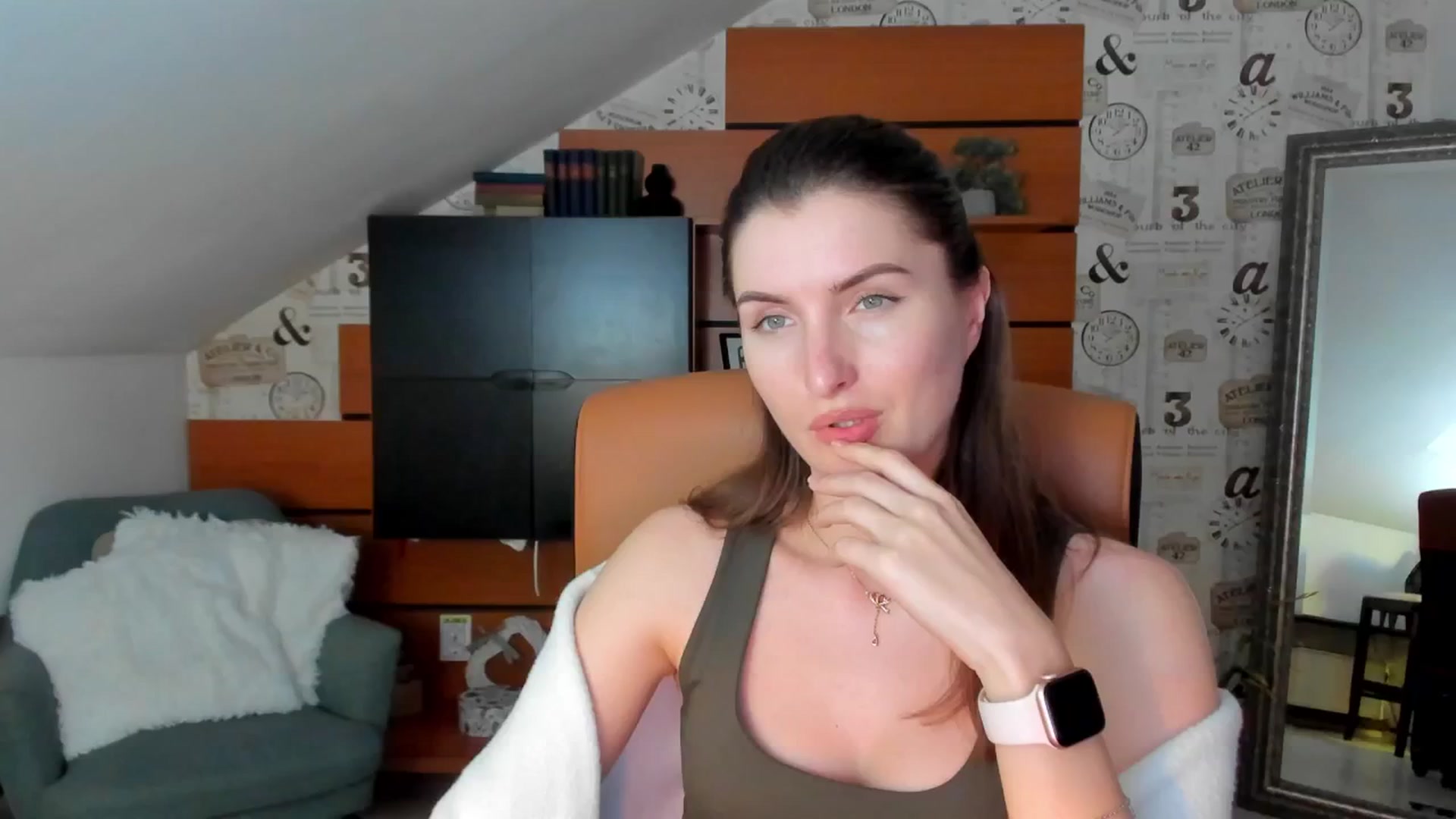 Gallery image thumbnail from EmilysBack's myfreecams stream on, 03/22/2025, 19:19 image 9 of 20