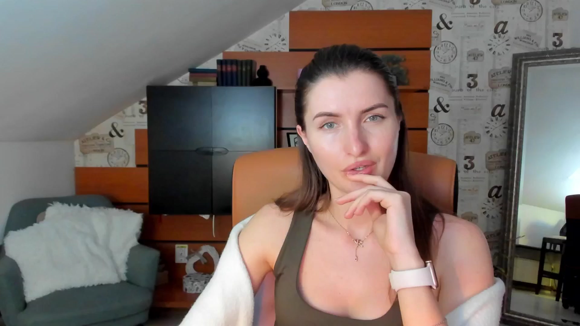 Gallery image thumbnail from EmilysBack's myfreecams stream on, 03/22/2025, 19:19 image 7 of 20