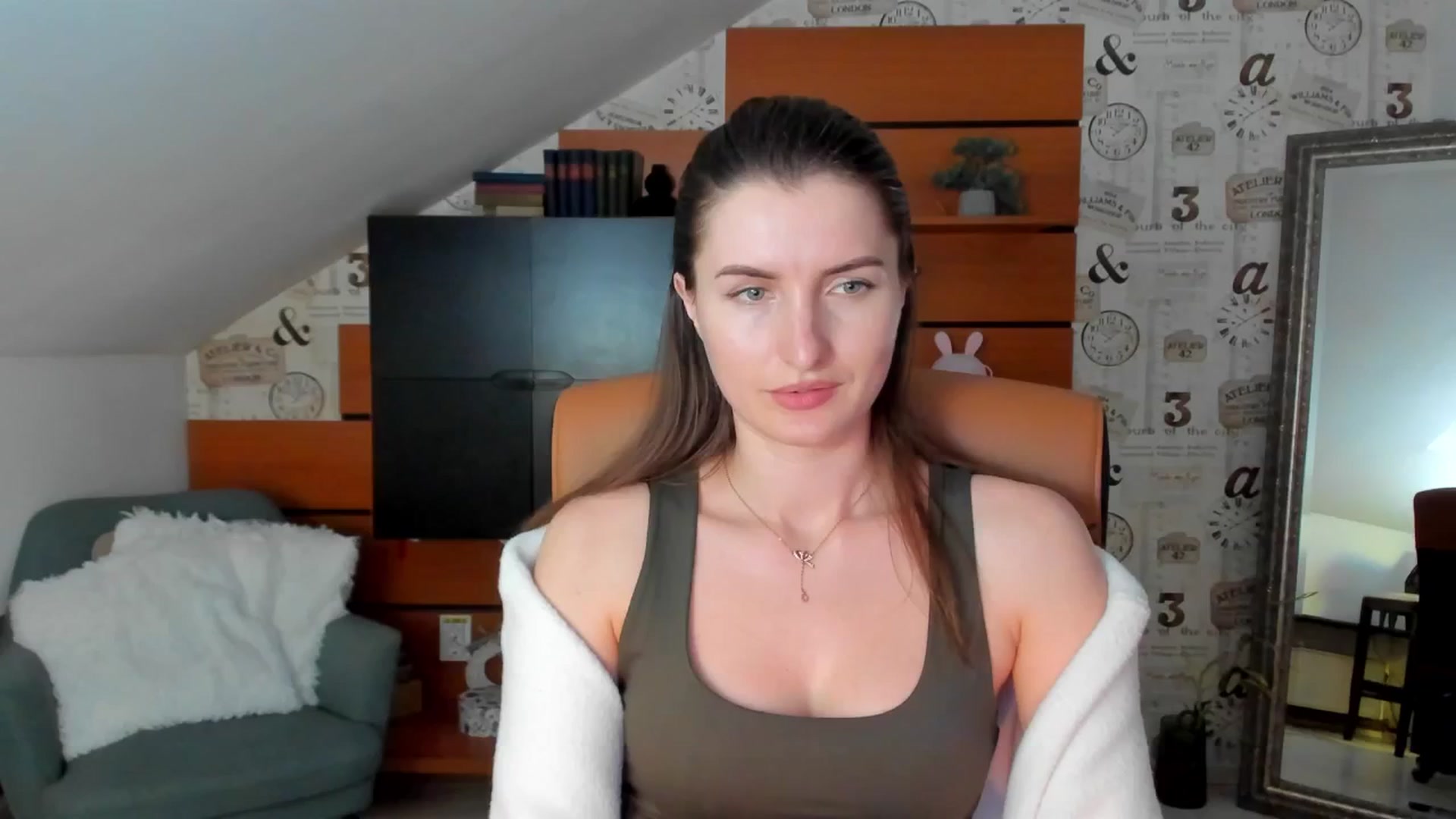 Gallery image thumbnail from EmilysBack's myfreecams stream on, 03/22/2025, 19:34 image 1 of 20