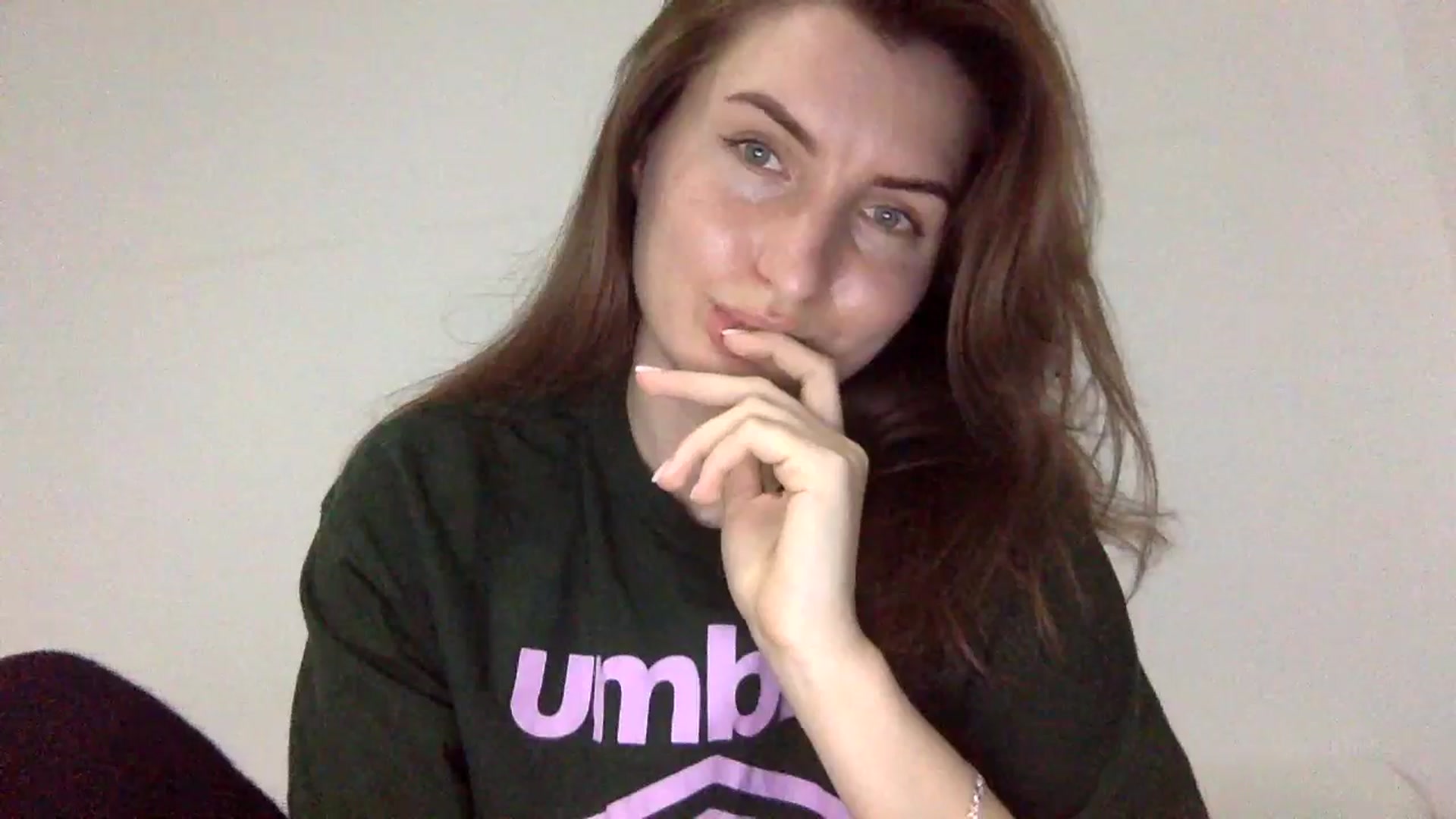 Gallery image thumbnail from EmilysBack's myfreecams stream on, 03/30/2025, 17:14 image 8 of 20