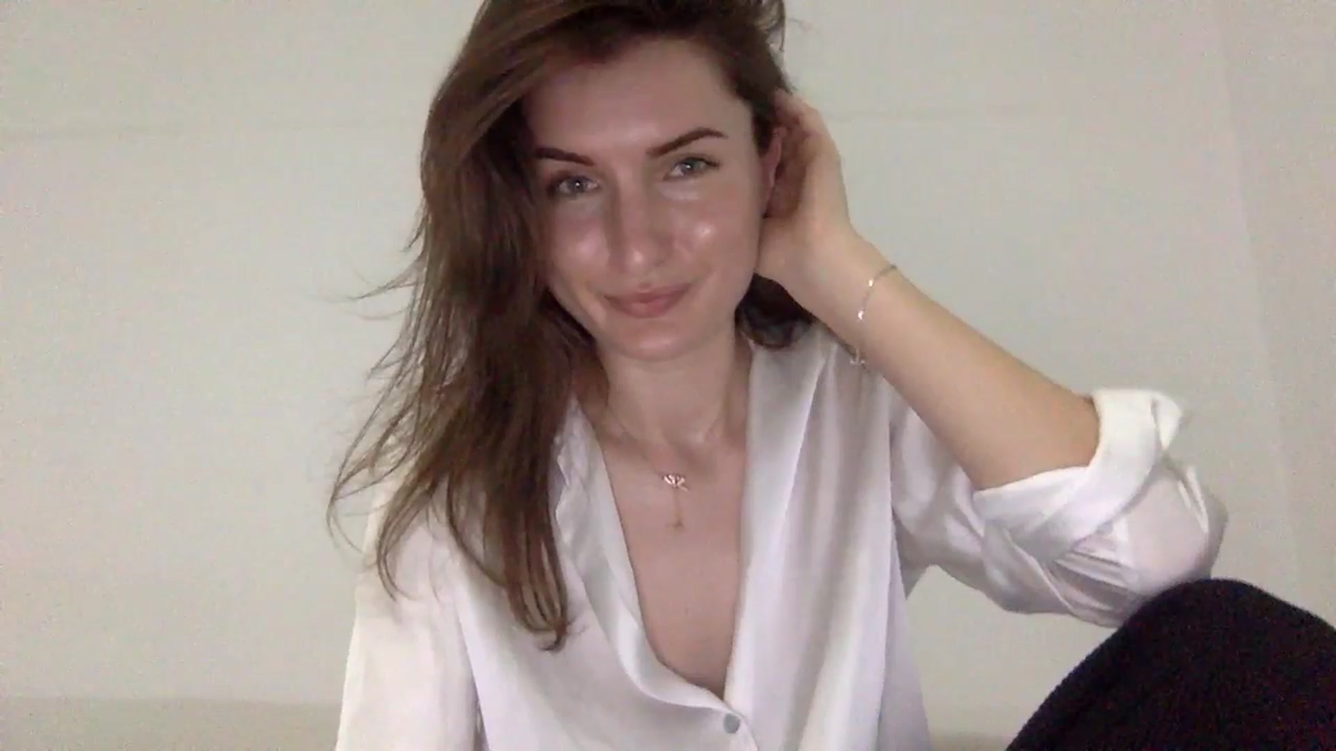 Gallery image thumbnail from EmilysBack's myfreecams stream on, 03/30/2025, 21:27 image 12 of 20