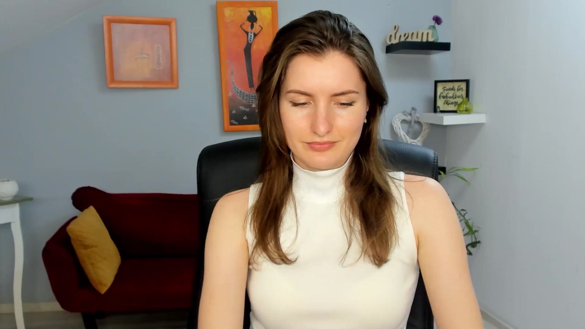 Gallery image thumbnail from EmilysBack's myfreecams stream on, 04/04/2025, 19:54 image 2 of 20